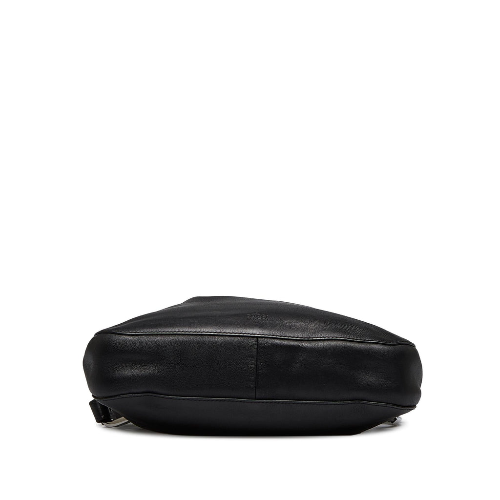 Gucci Leather Drawstring Shoulder Bag (SHG-RSAtpw)