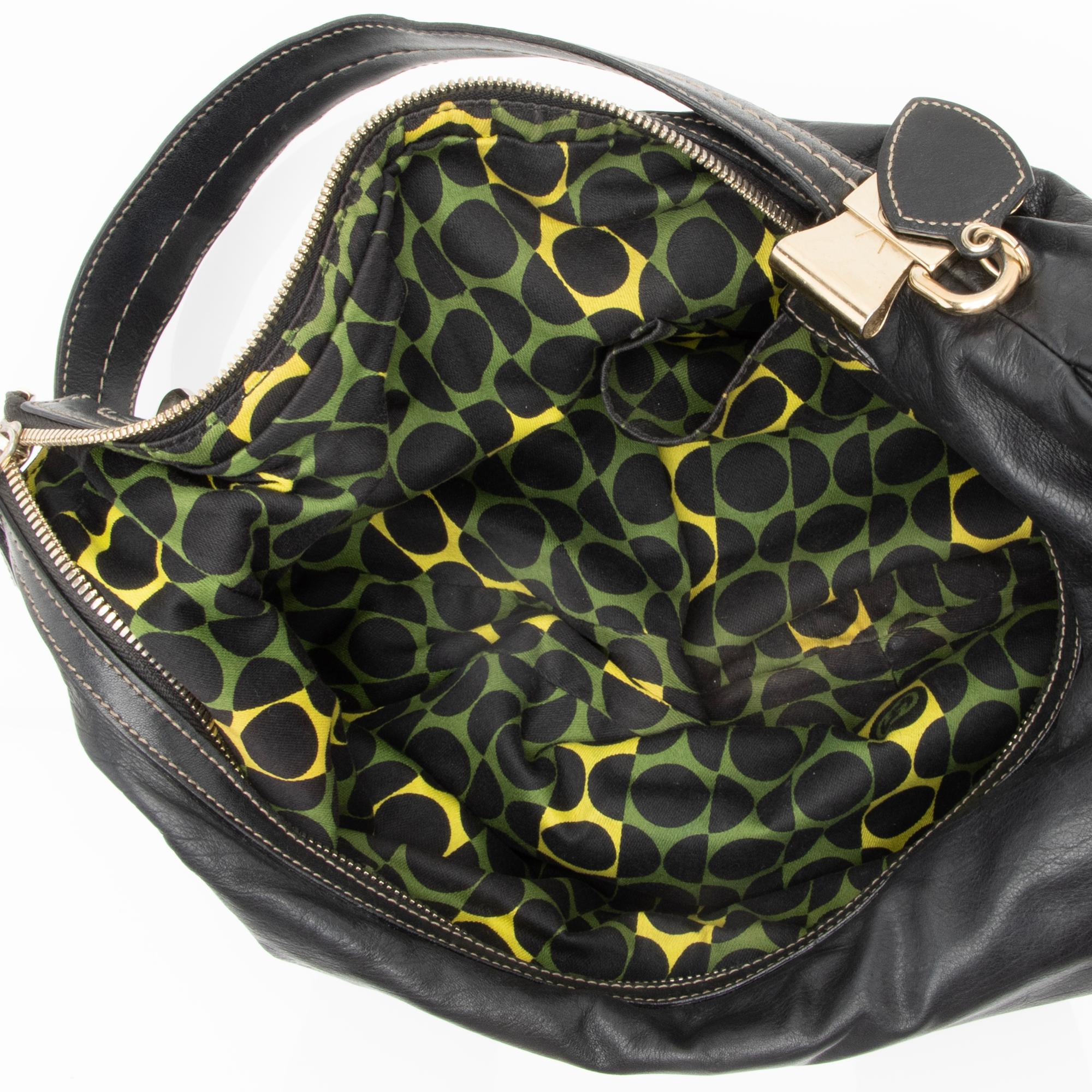 Gucci Leather Duchessa Medium Hobo (SHF-23524)