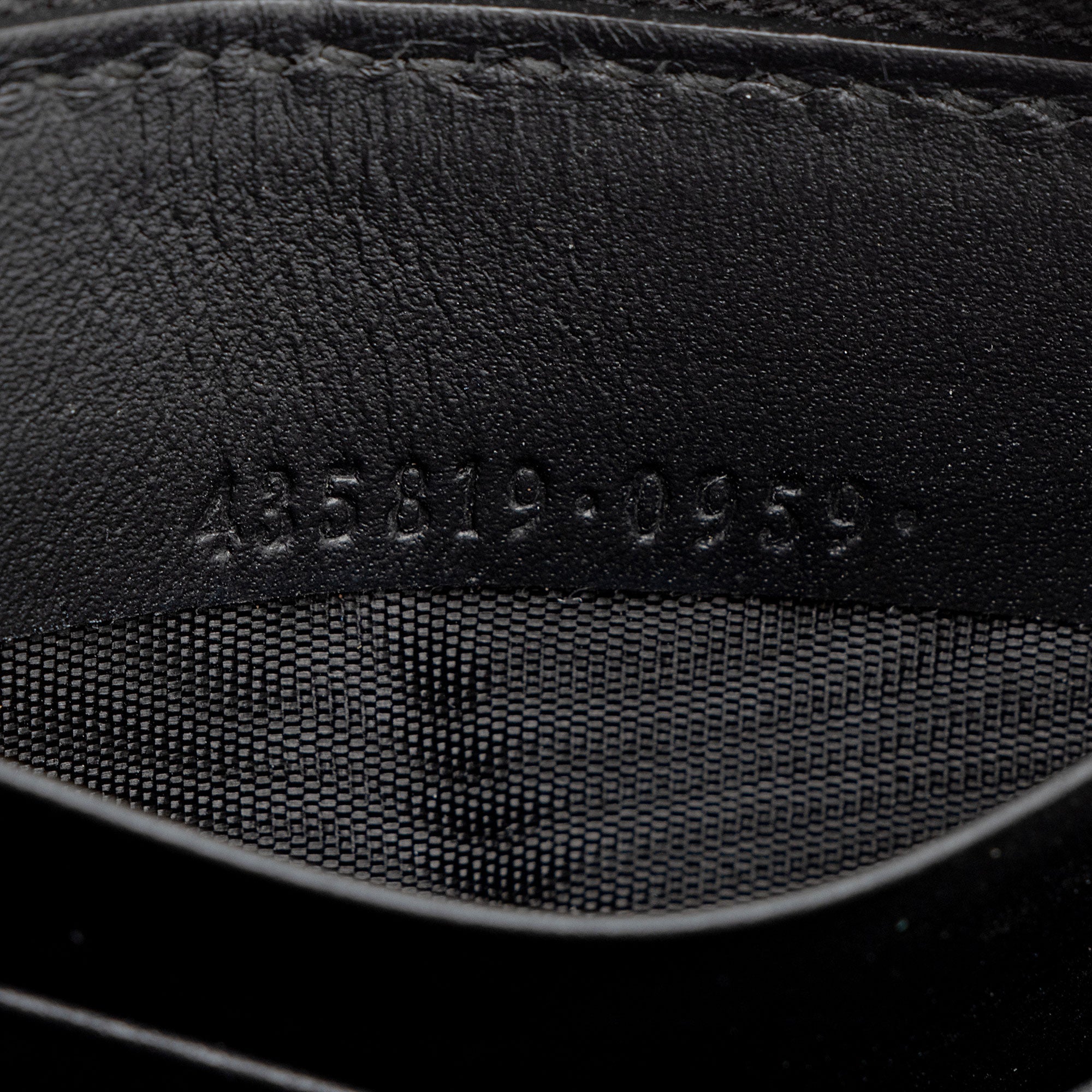 Gucci Leather GG Bow Zip Around Wallet (SHF-fr8dTS)