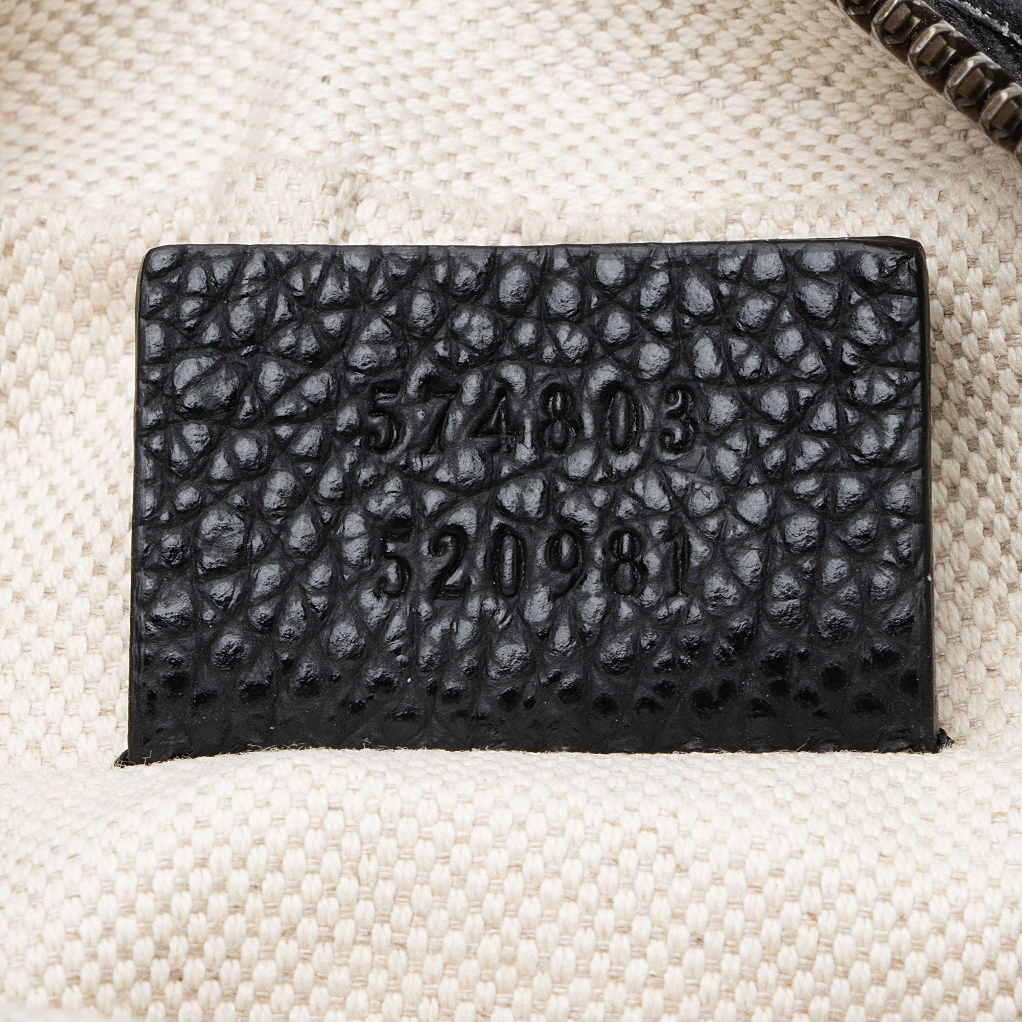 Gucci Leather Logo Mini Messenger Bag (SHF-P3Milm)