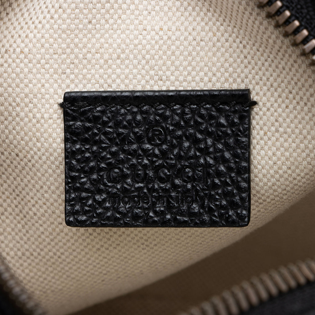 Gucci Leather Logo Mini Messenger Bag (SHF-P3Milm)