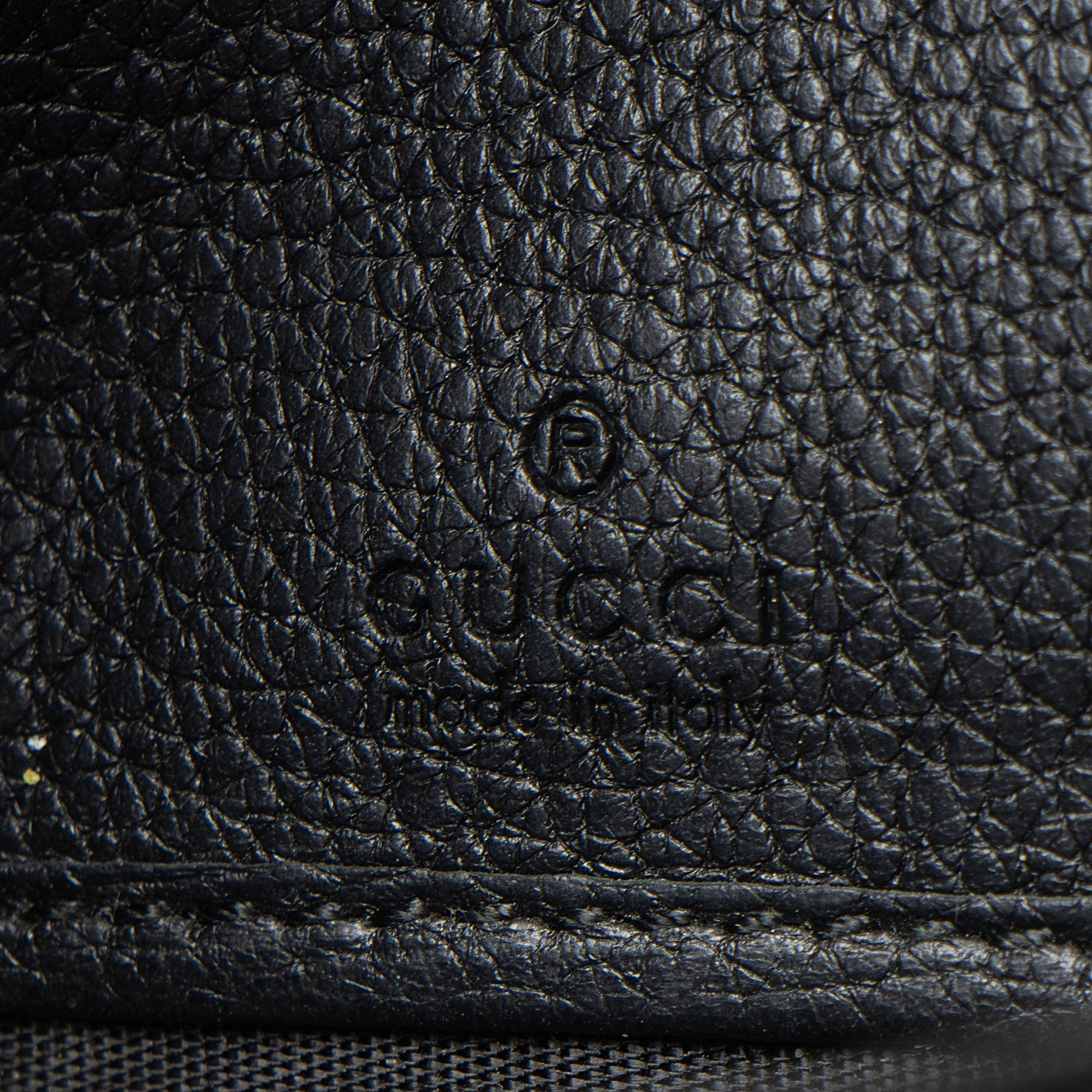 Gucci Leather Logo Print Zip Around Wallet