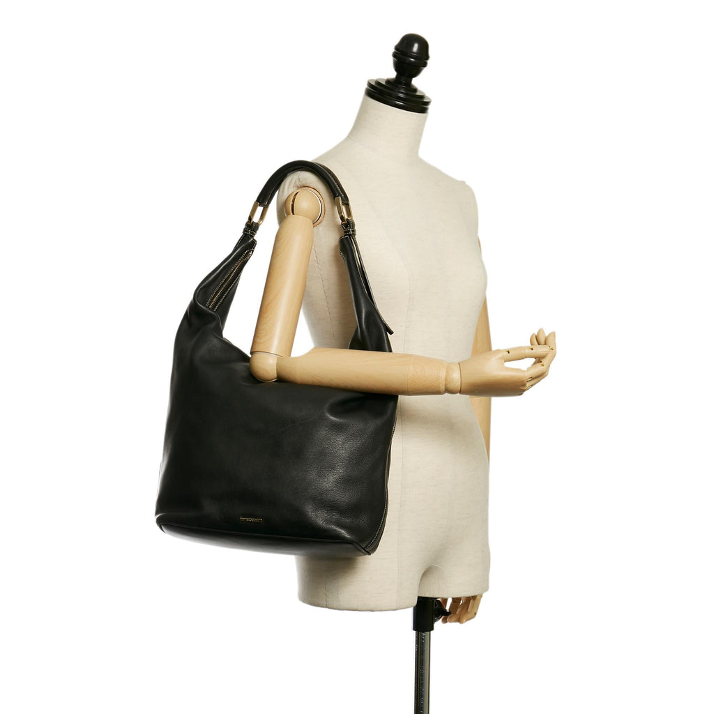Gucci Leather Shoulder Bag (SHG-30521)