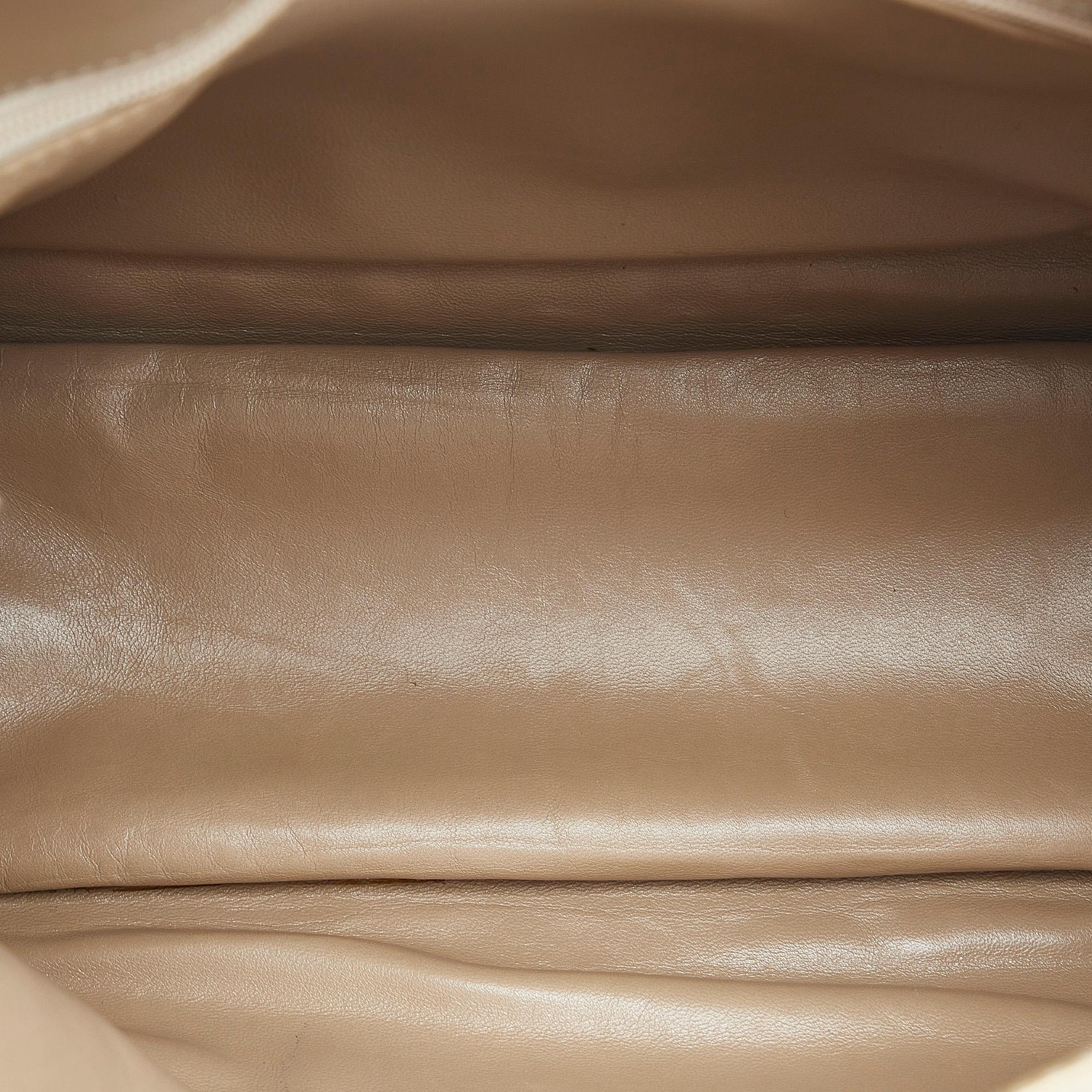 Gucci Leather Shoulder Bag (SHG-Mbyxog)