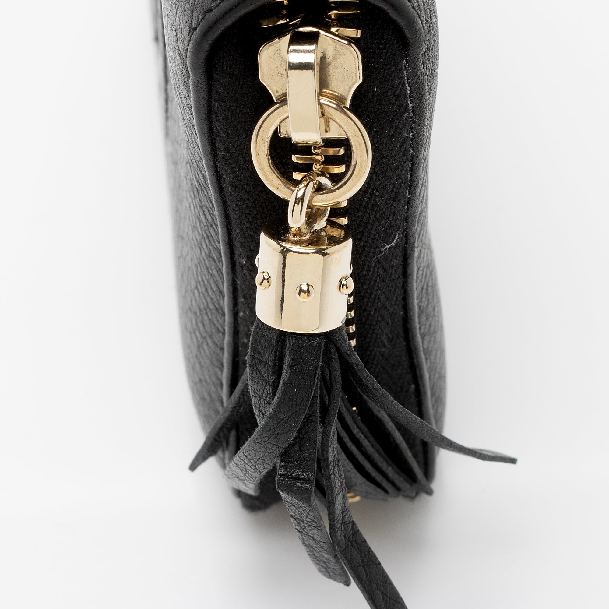 Gucci Leather Soho Compact Zip Around Wallet (SHF-VmdRHb)