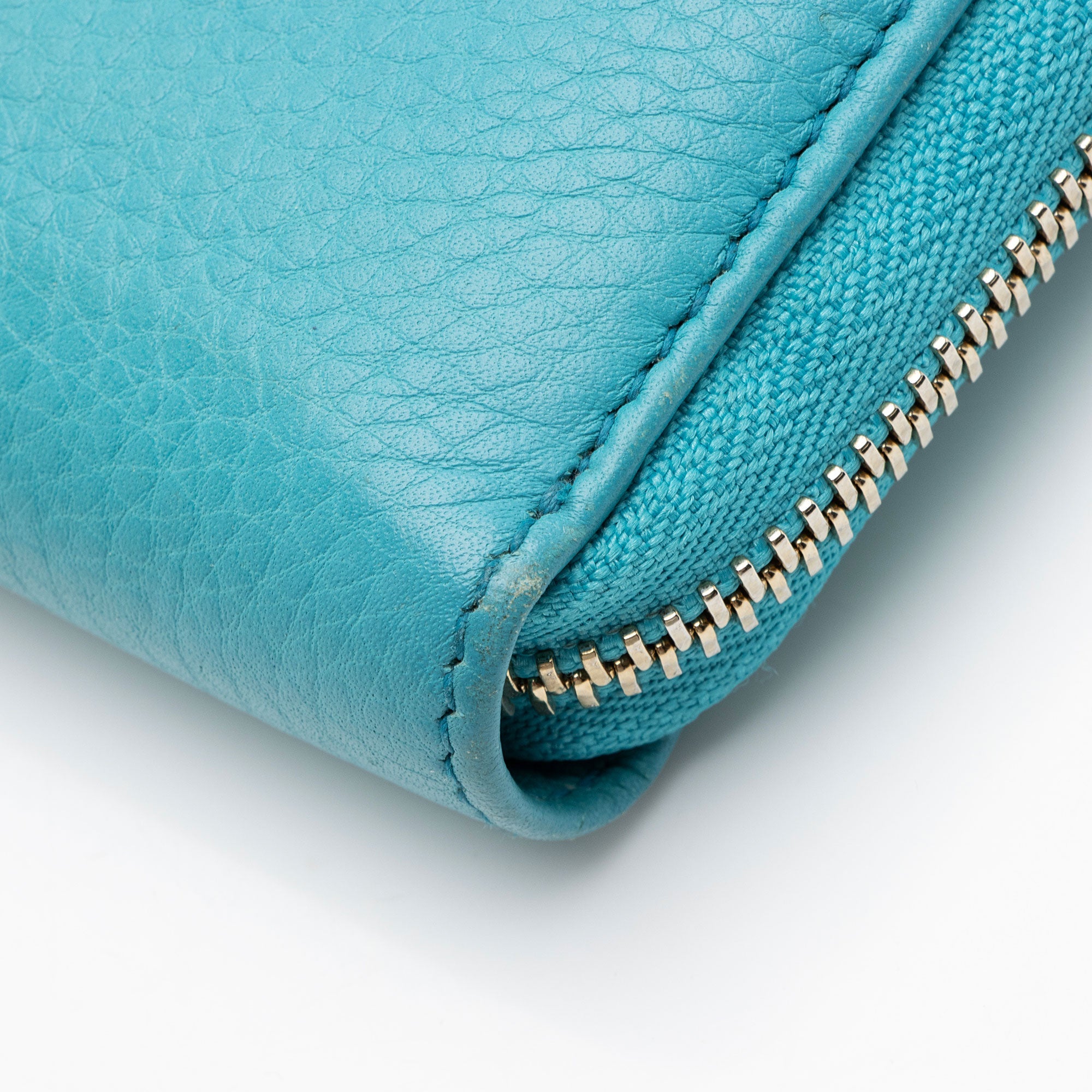 Gucci Leather Soho Zip Around Wallet