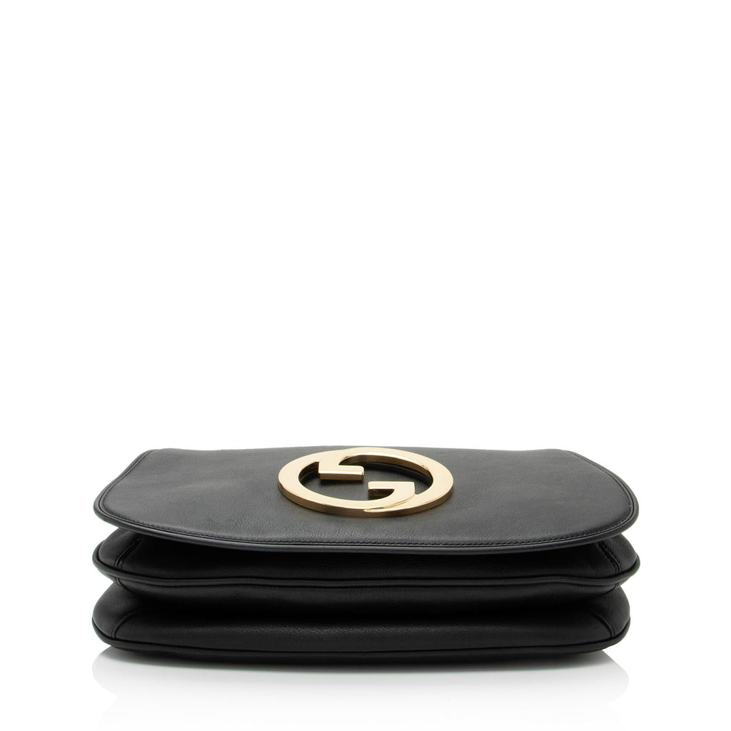 Gucci Leather Studded Blondie Top Handle Medium Shoulder Bag (SHF-R9Ze9C)