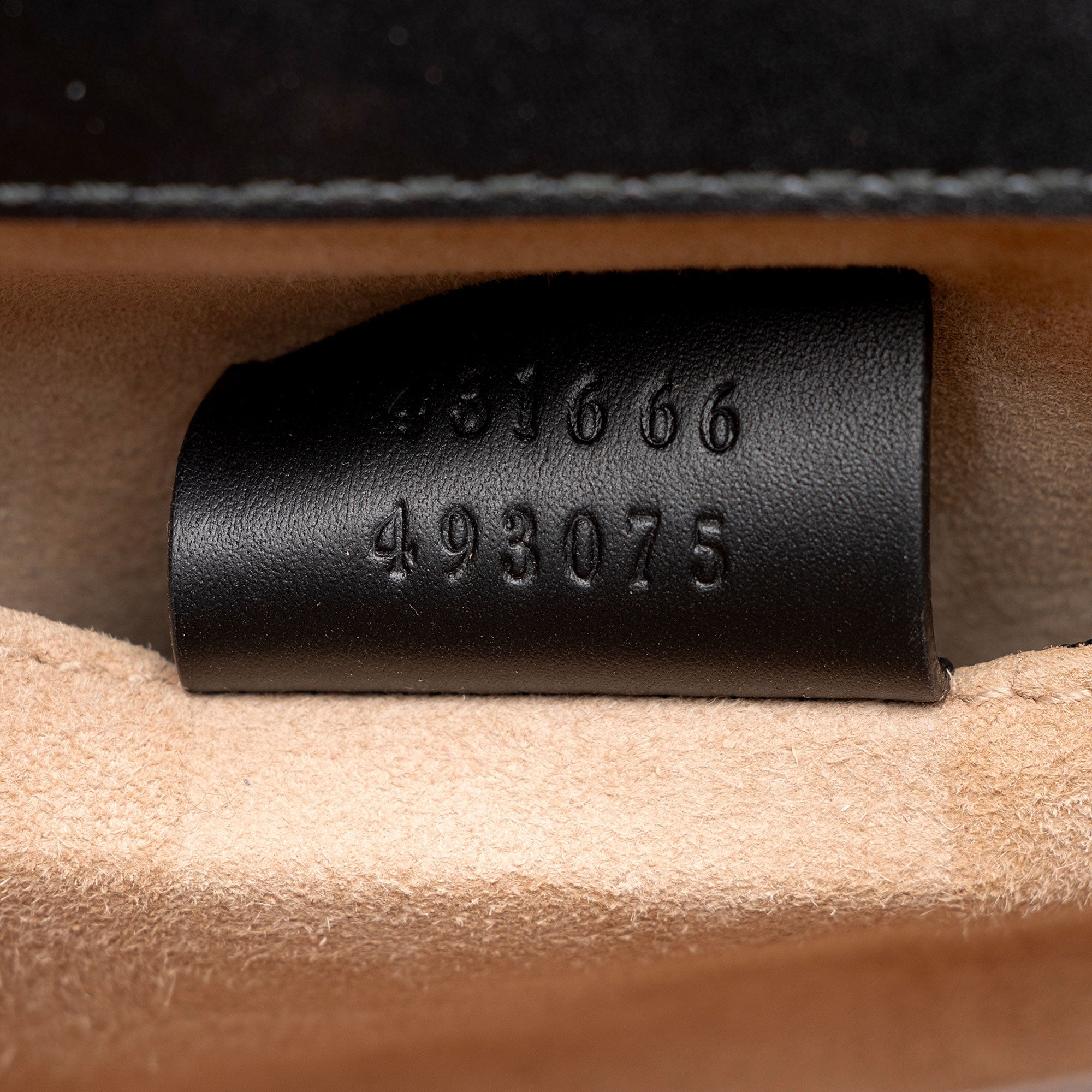Gucci Leather Sylvie Mini Chain Bag (SHF-2s1qNf)