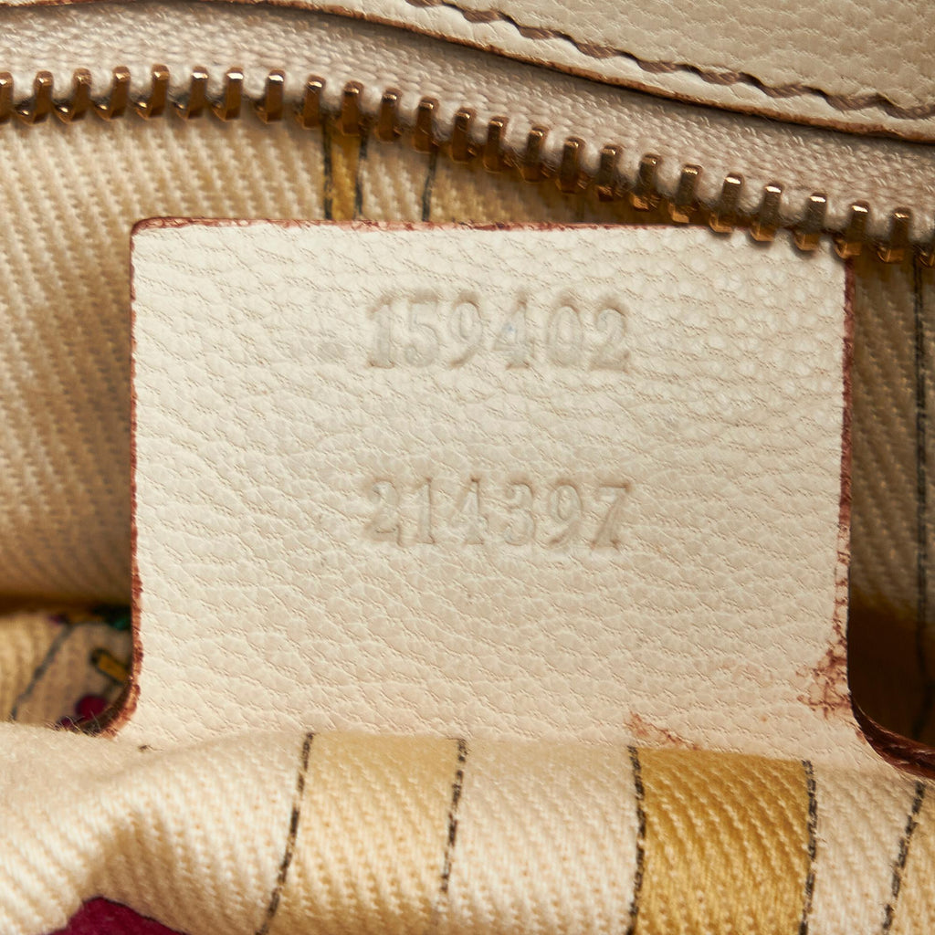 Gucci Leather Wave Baguette (SHG-xT6Xnx)