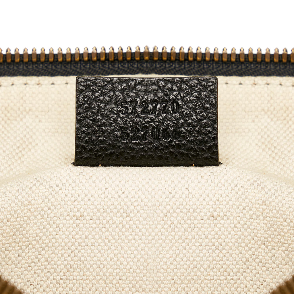 Gucci Logo Leather Clutch (SHG-Kmt4iX)