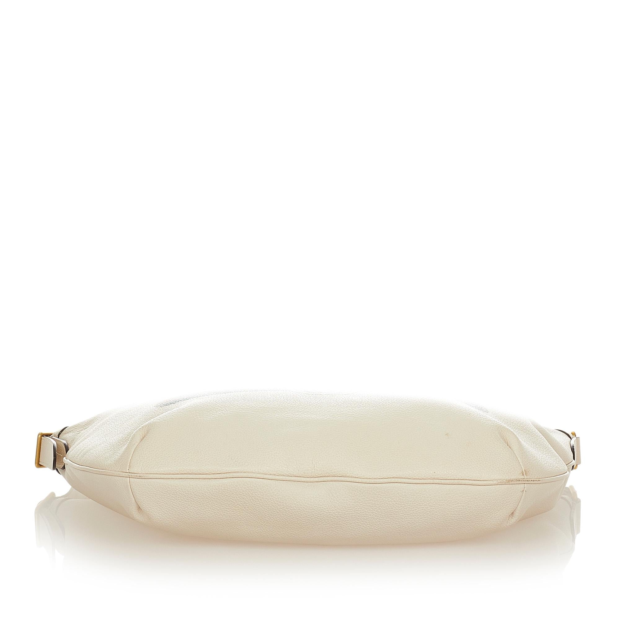 Gucci Logo Leather Shoulder Bag (SHG-31846)