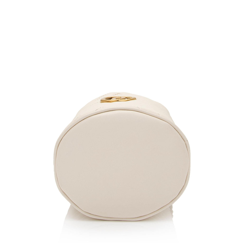 Gucci Matelasse Leather GG Marmont Mini Bucket Bag (SHF-OKI41N)