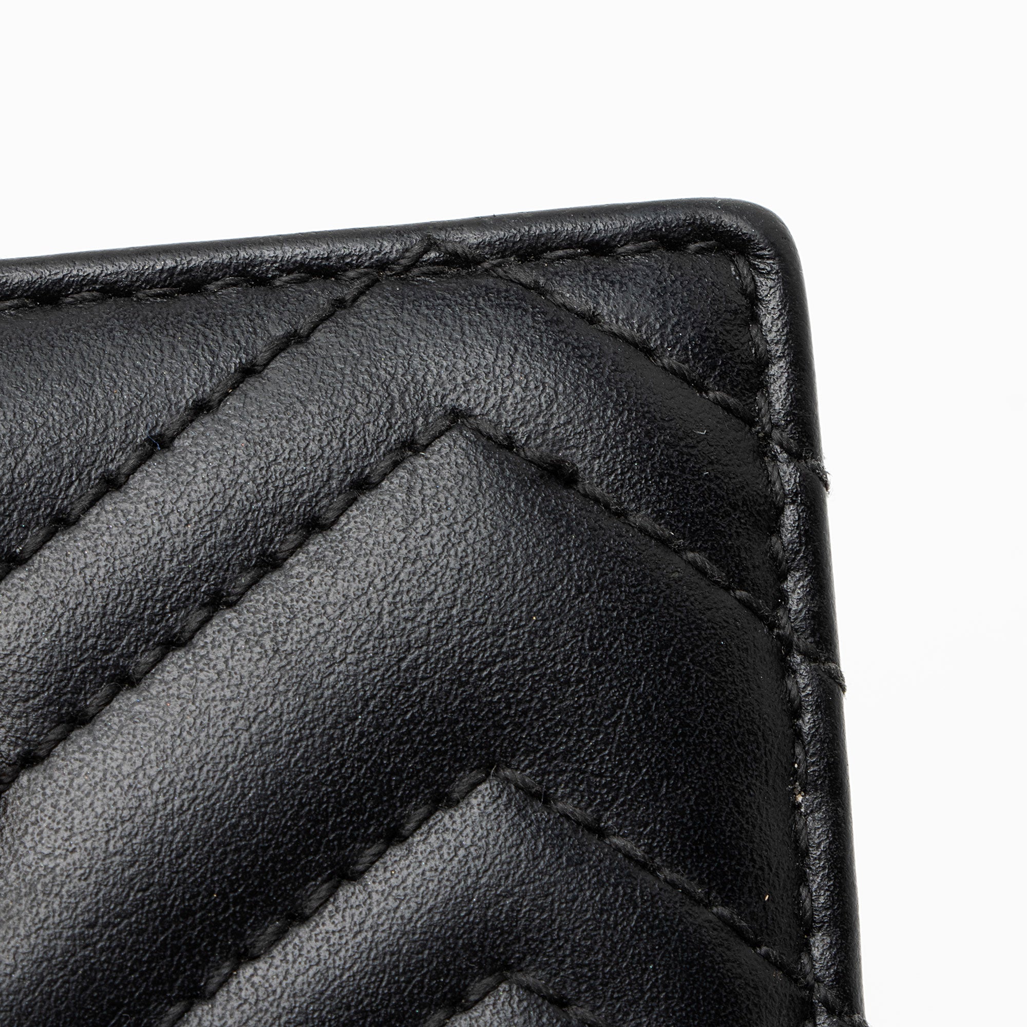 Gucci Matelasse Leather GG Marmont Keychain Card Holder
