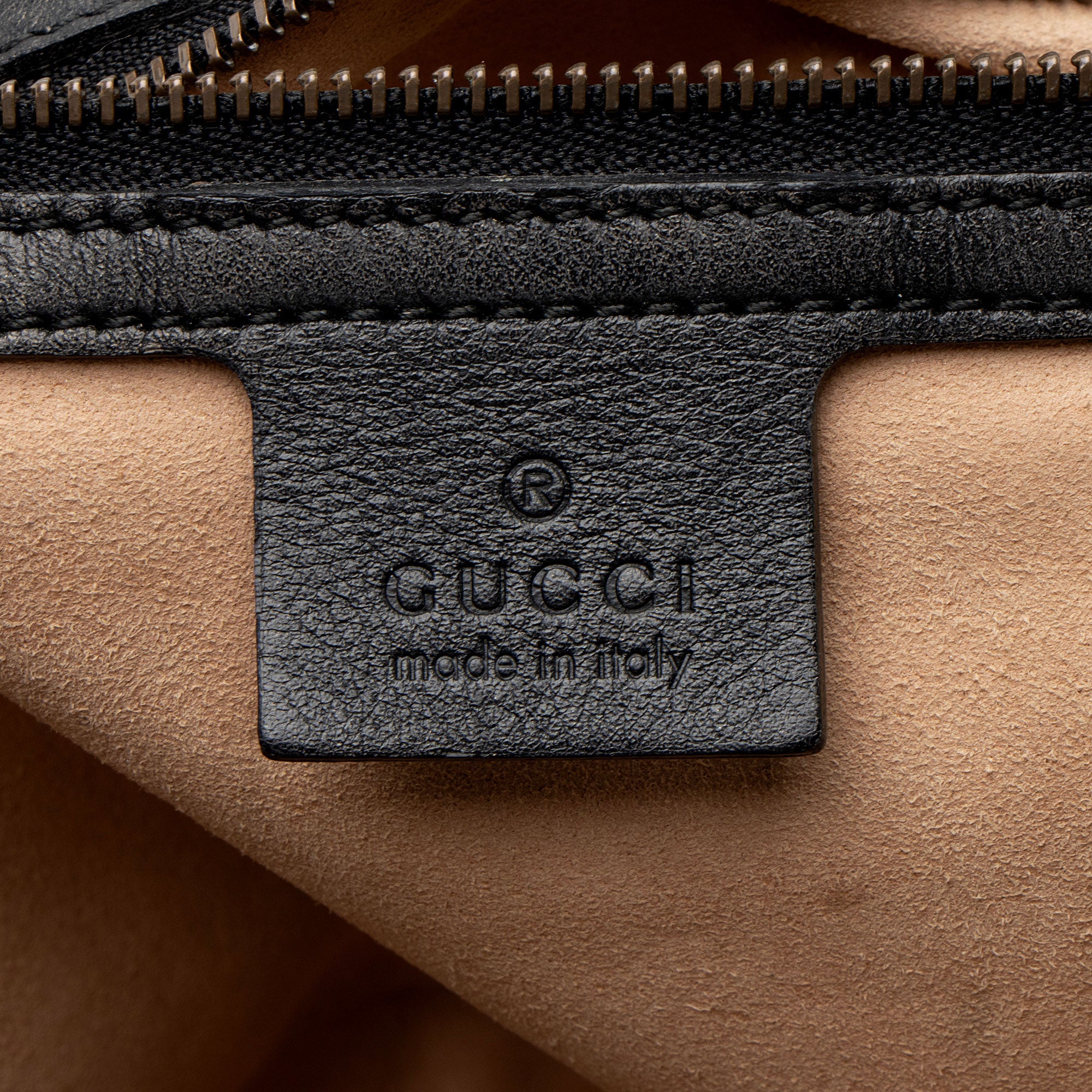Gucci Matelasse Leather GG Marmont Medium Flap Bag
