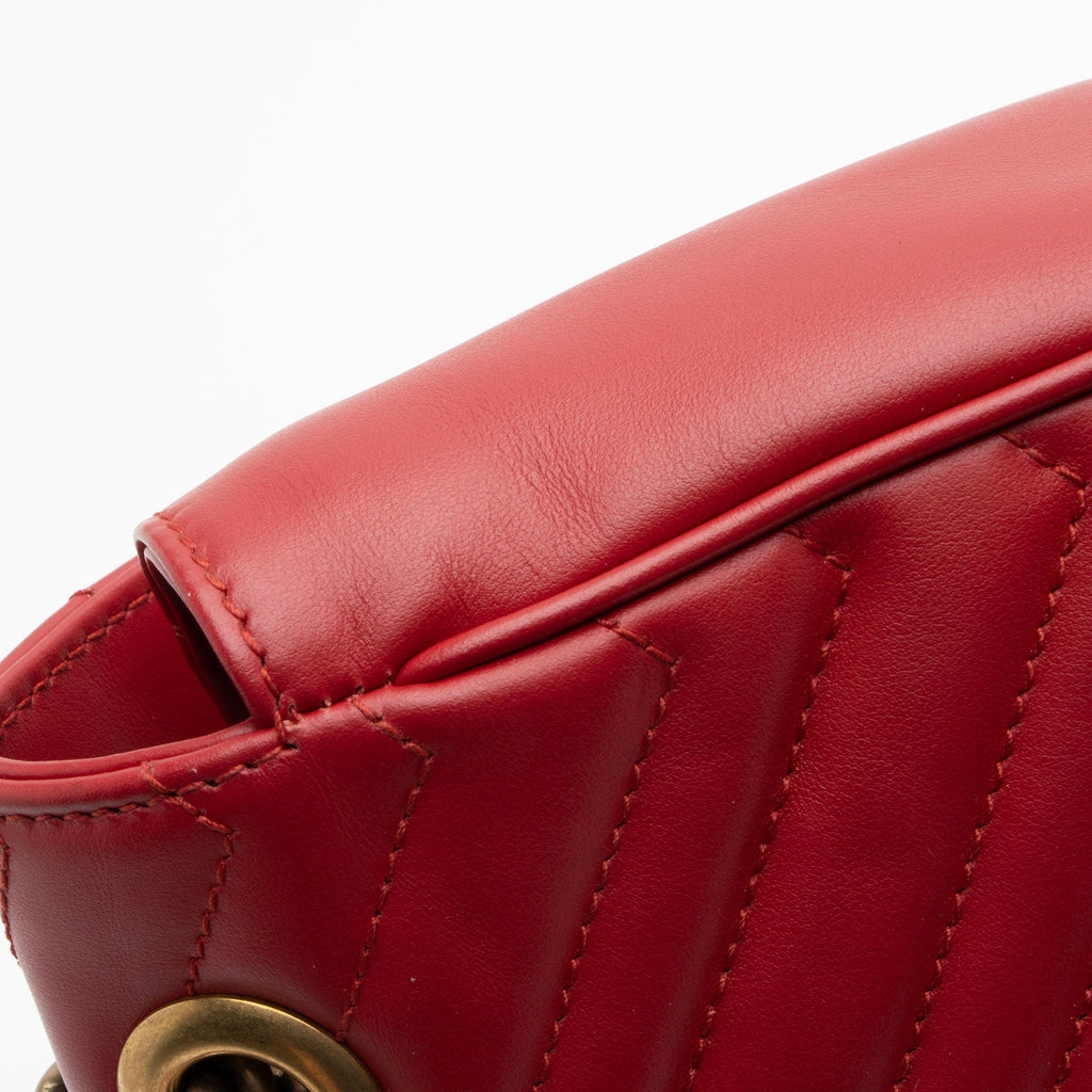 Gucci Matelasse Leather GG Marmont Medium Flap Bag