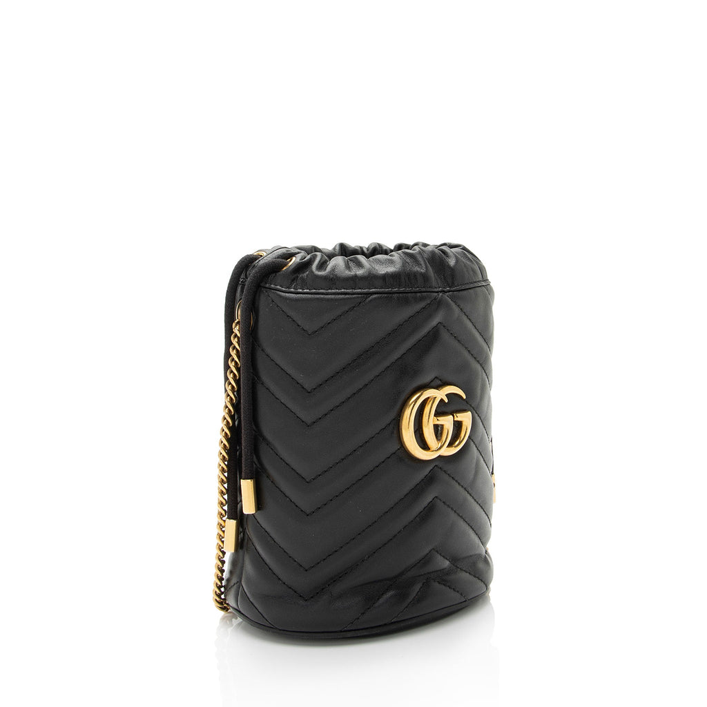 Gucci Matelasse Leather GG Marmont Mini Bucket Bag (SHF-Umtahx)