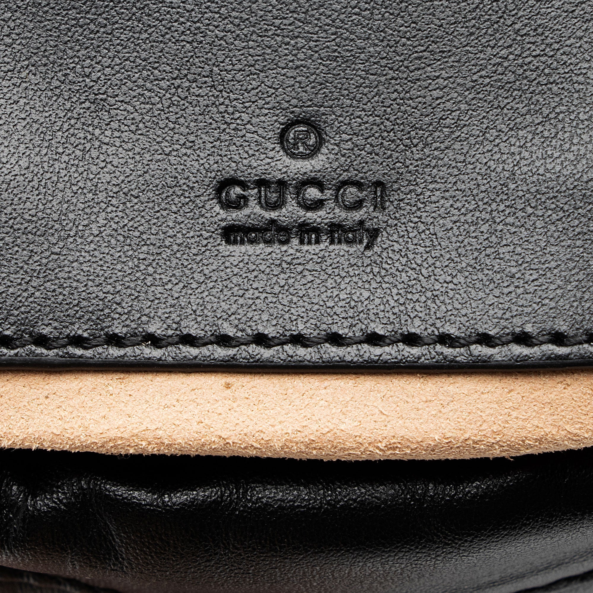Gucci Matelasse Leather GG Marmont Mini Bucket Bag (SHF-81NEzE)