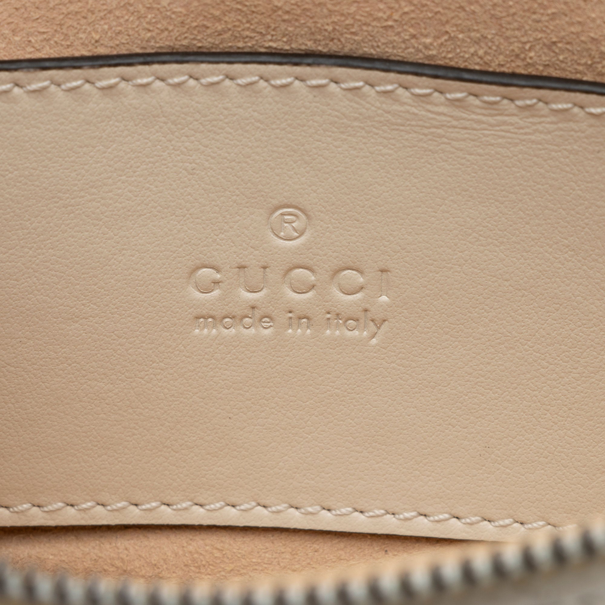 Gucci Matelasse Leather GG Marmont Mini Vanity Top Handle (SHF-OIkIzL)