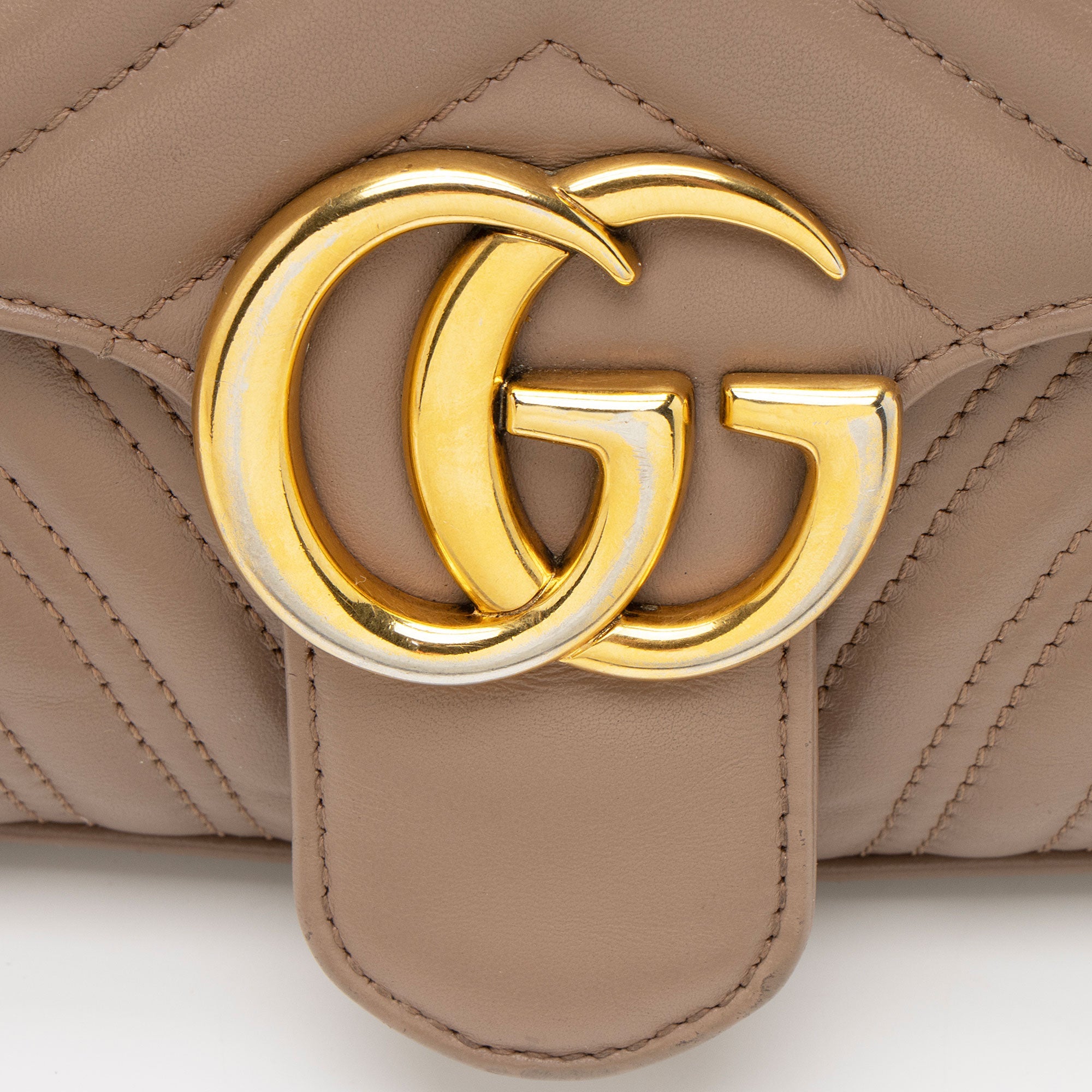 Gucci Matelasse Leather GG Marmont Small Flap Bag (SHF-V9wY7d)