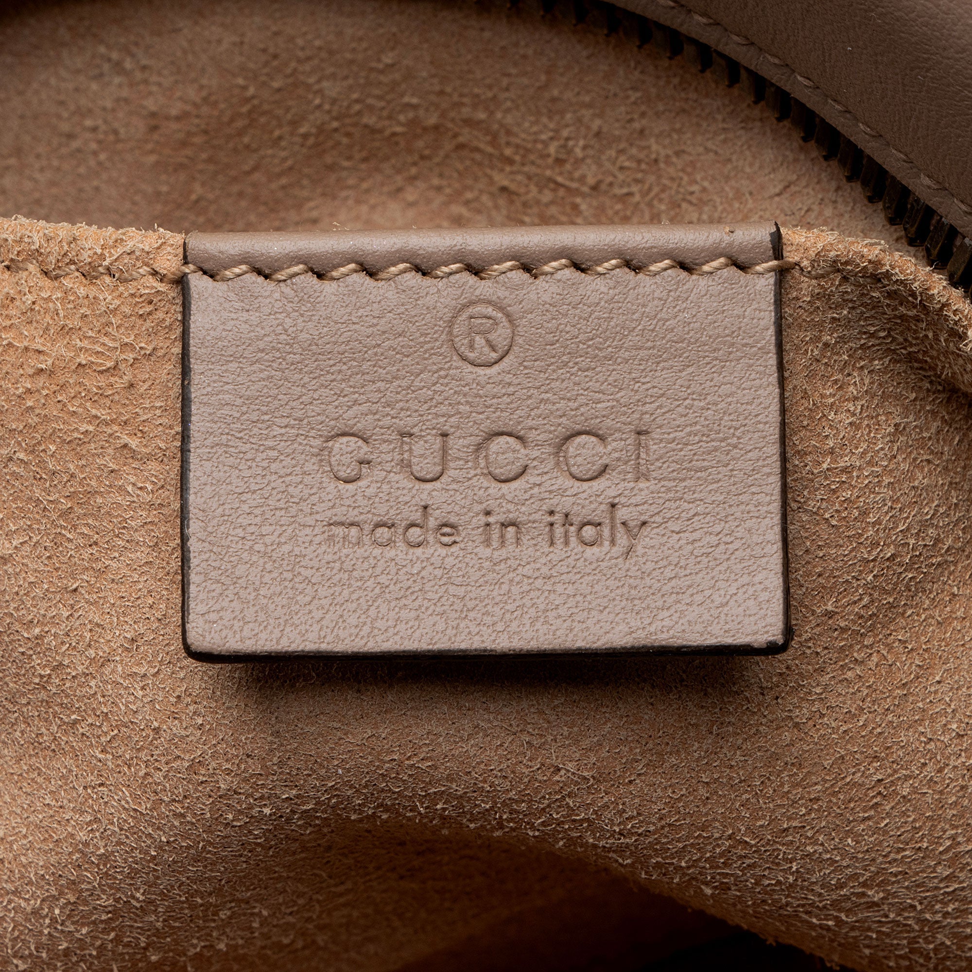 Gucci Matelasse Leather GG Marmont Small Shoulder Bag (SHF-LVfFFC)