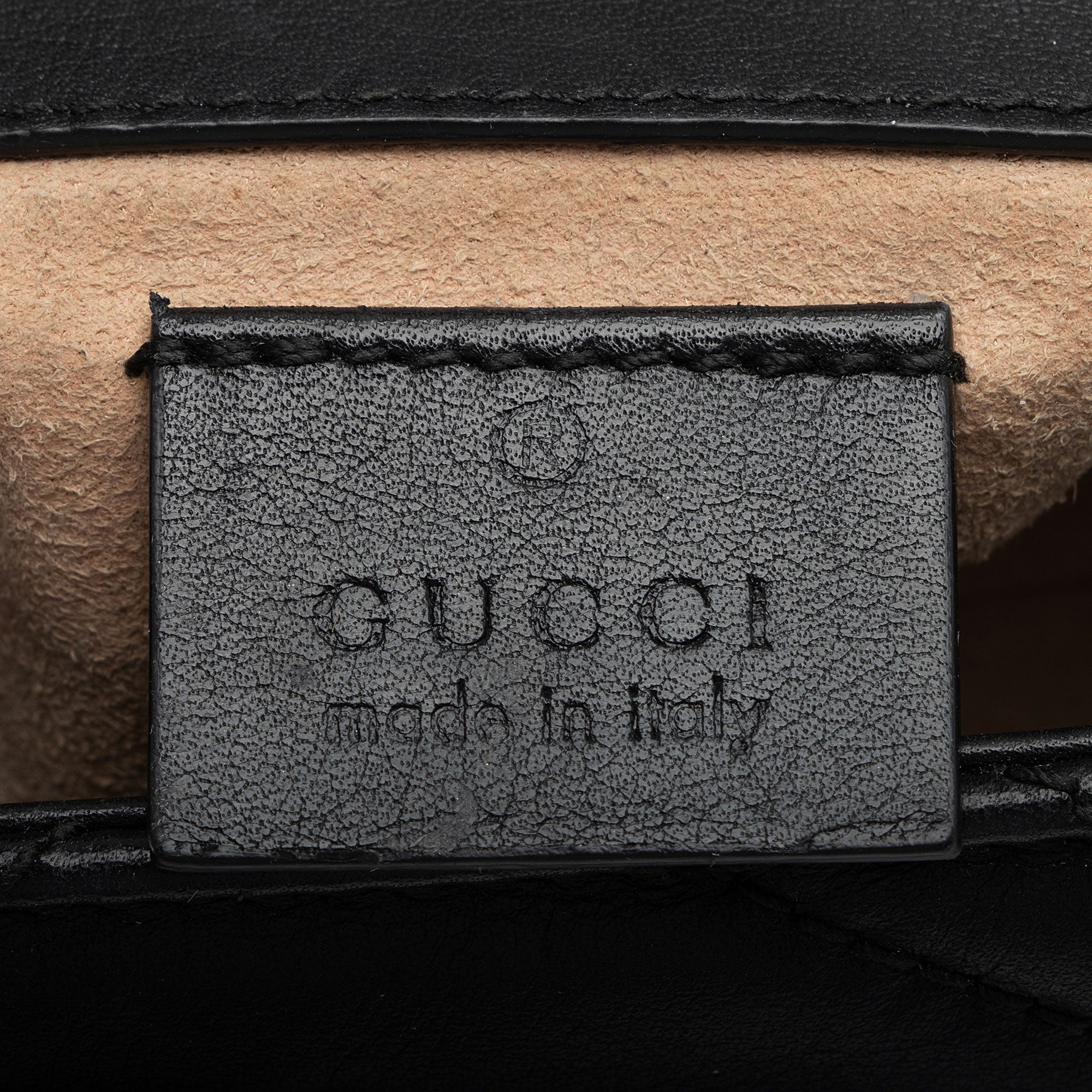 Gucci Matelasse Leather GG Marmont Super Mini Bag (SHF-PG5W8B)