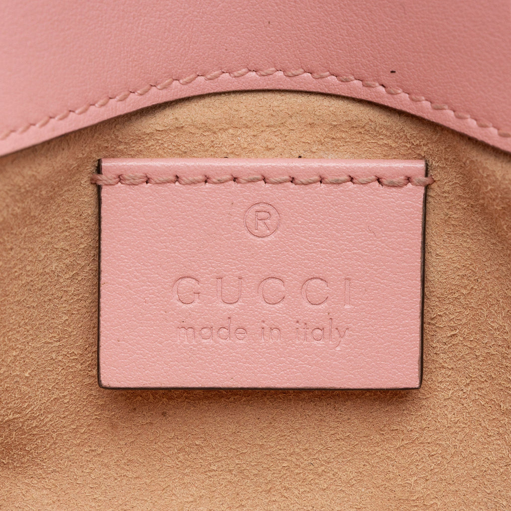 Gucci Matelasse Leather GG Marmont Super Mini Flap Bag (SHF-YnNOt3)