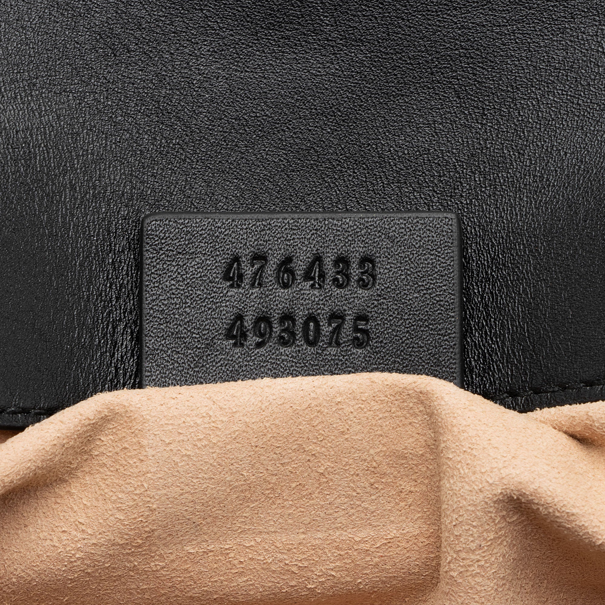 Gucci Matelasse Leather GG Marmont Super Mini Flap Bag (SHF-fWvNlT)