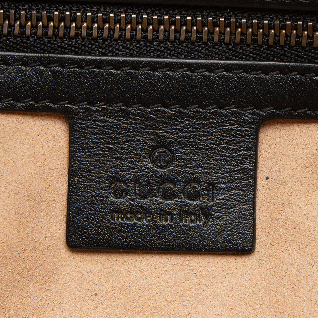 Gucci Matelasse Leather GG Marmont Zip Around Top Handle (SHF-aqAv76)
