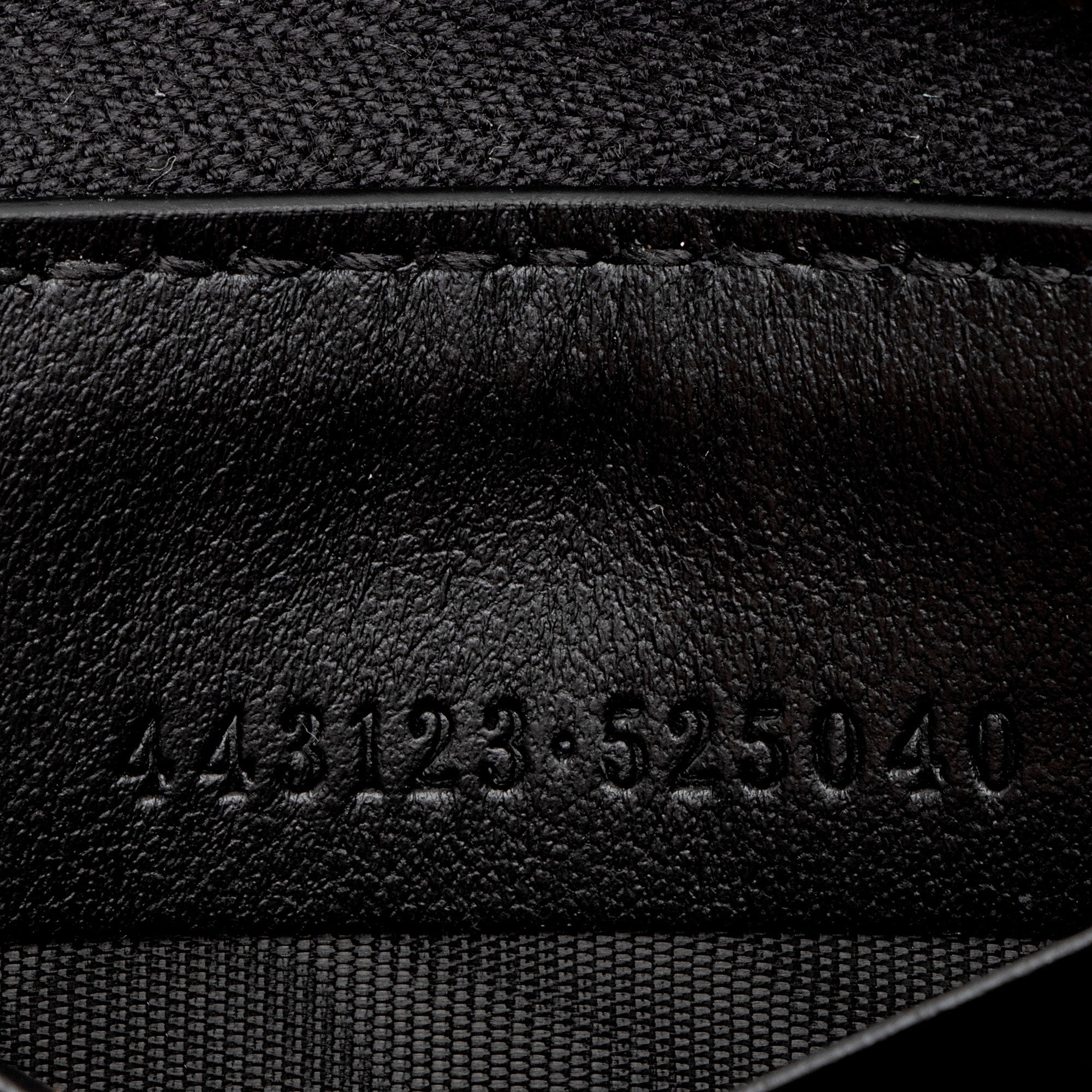 Gucci Matelasse Leather GG Marmont Zip Wallet (SHF-svROoG)