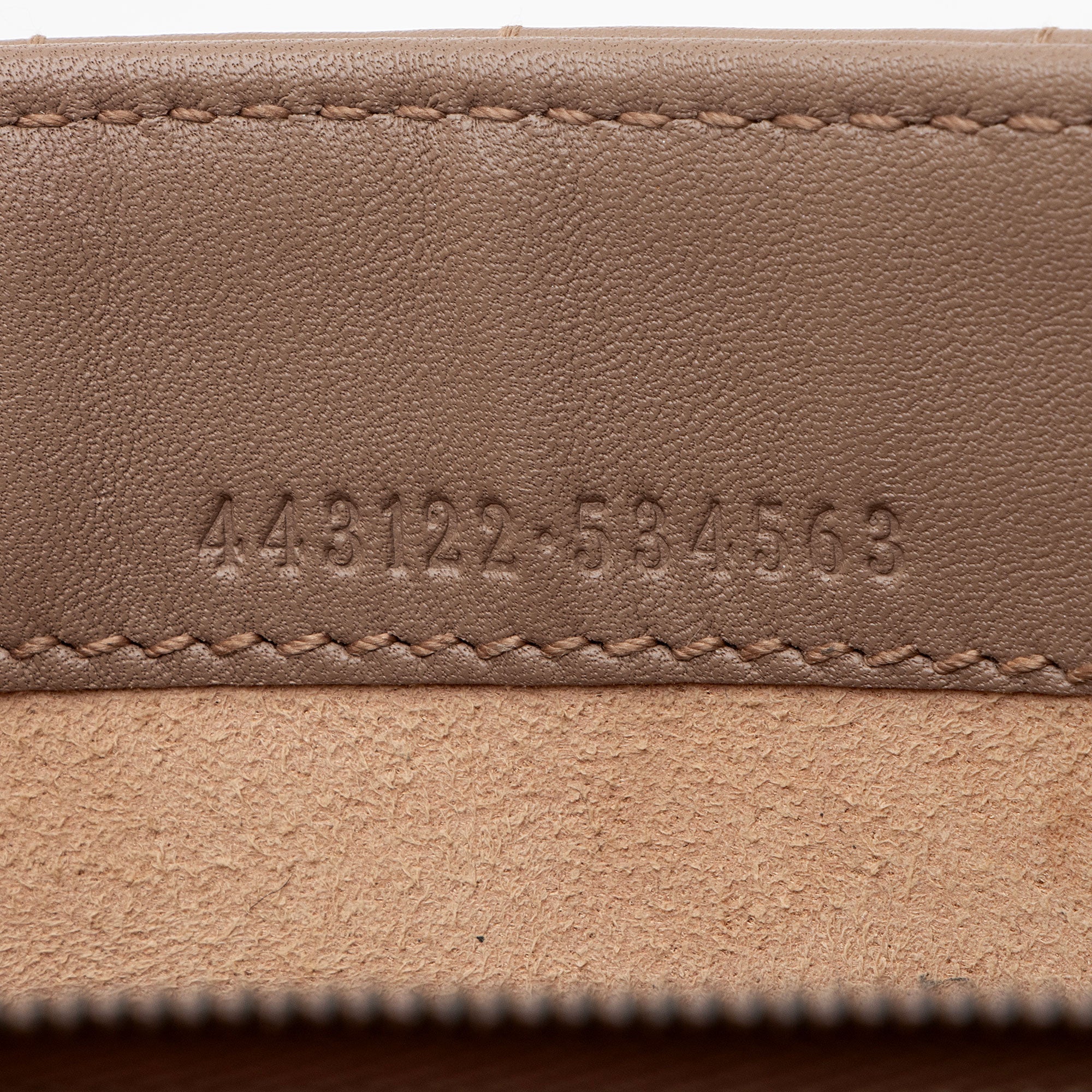 Gucci Matelasse Leather Pearl GG Marmont Flap Mini Wallet Bag (SHF-XrFkq1)