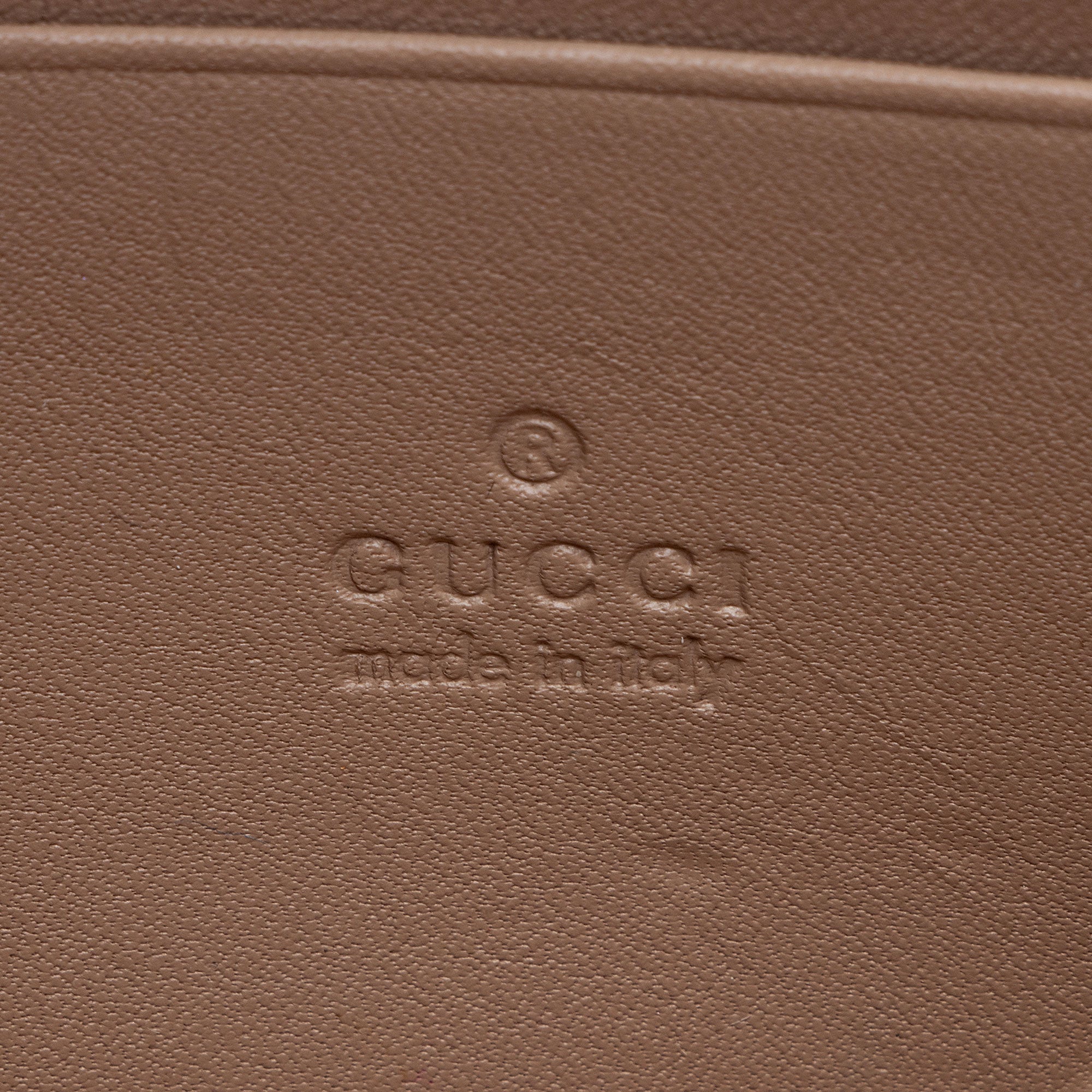 Gucci Matelasse Leather Pearl GG Marmont Flap Mini Wallet Bag (SHF-XrFkq1)