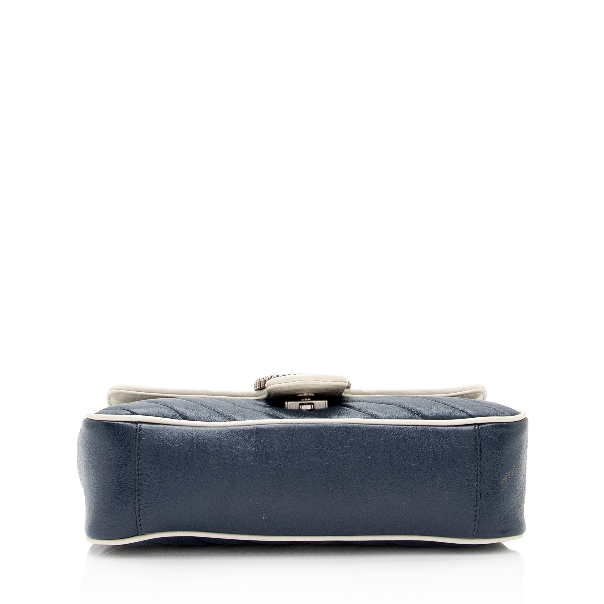 Gucci Matelasse Leather Torchon GG Marmont Small Flap Bag (SHF-V987rt)