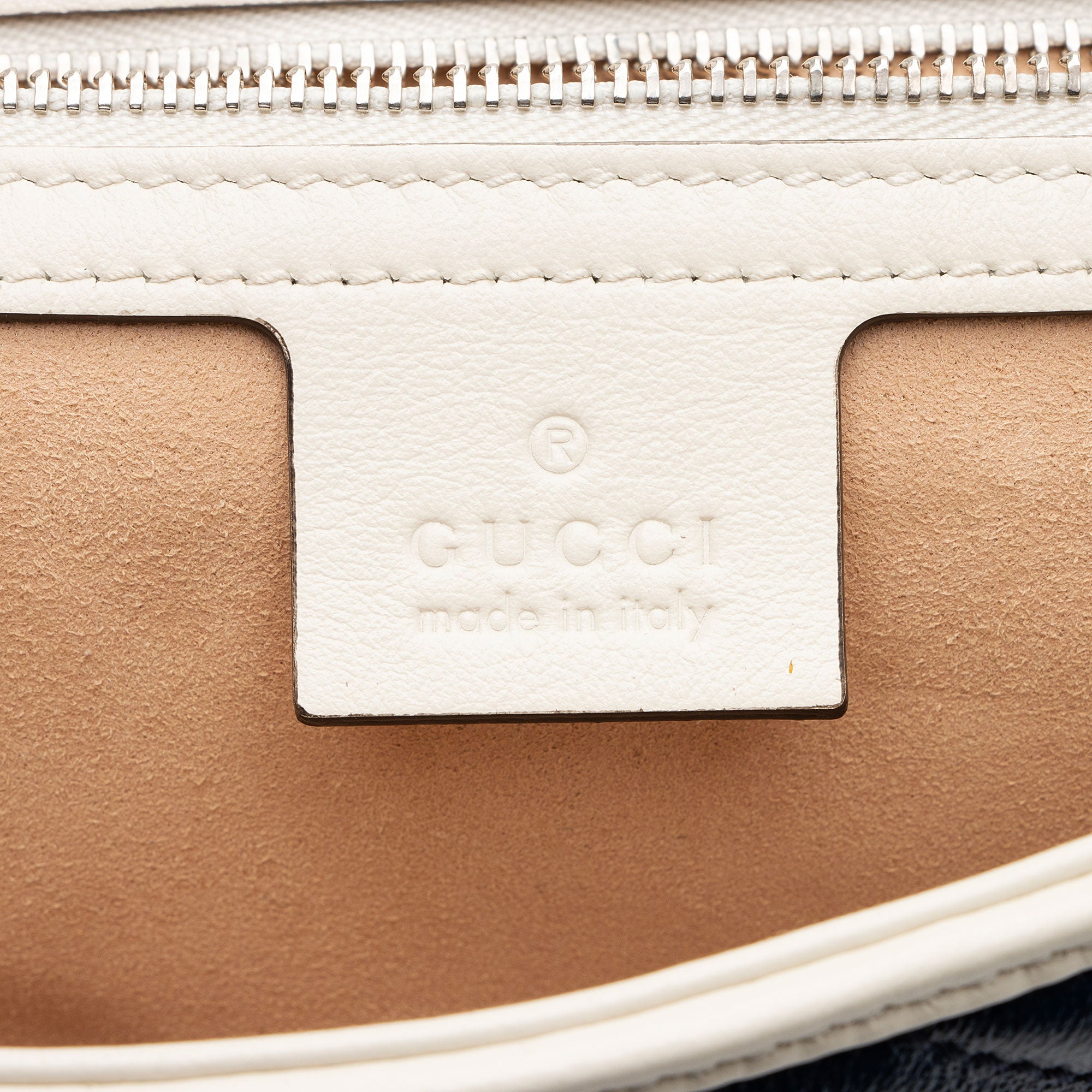 Gucci Matelasse Leather Torchon GG Marmont Small Flap Bag (SHF-UvP9FL)