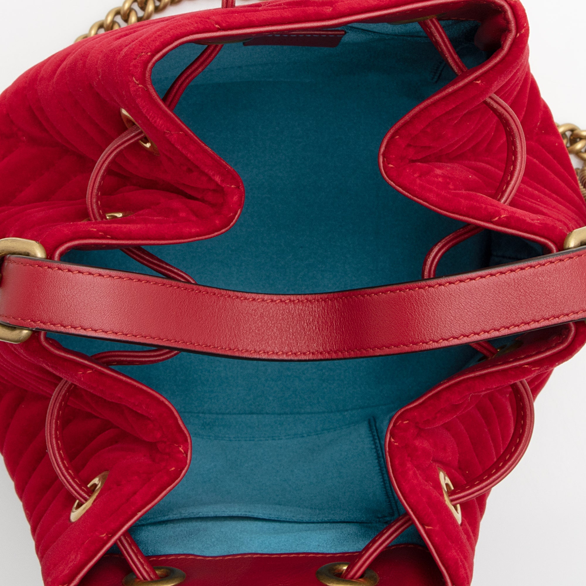 Gucci Matelasse Velvet GG Marmont Bucket Bag (SHF-22829)
