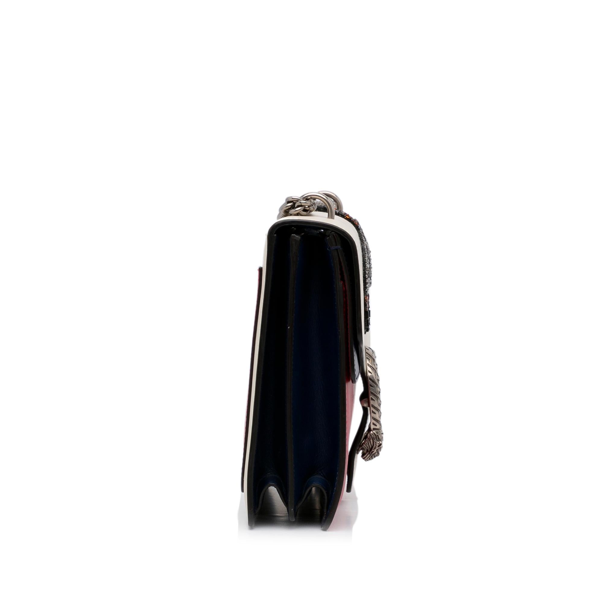 Gucci Medium Embellished Bee Dionysus Shoulder Bag (SHG-VKbgfx)