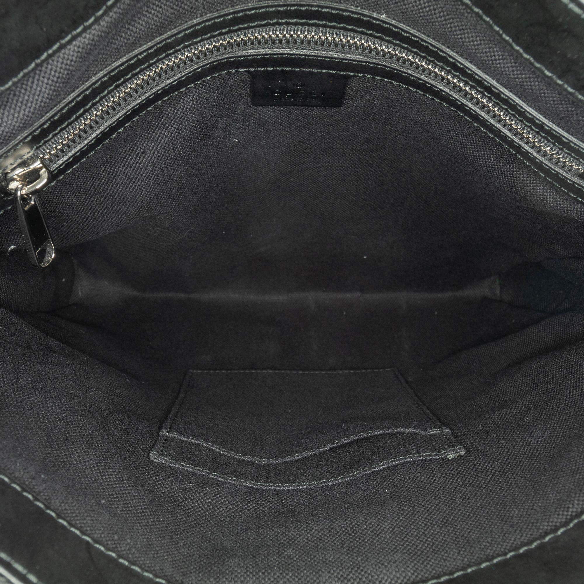 Gucci Medium GG Supreme Crossbody (SHG-f3rHKp)