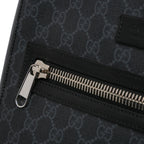 Gucci Medium GG Supreme Crossbody (SHG-f3rHKp)