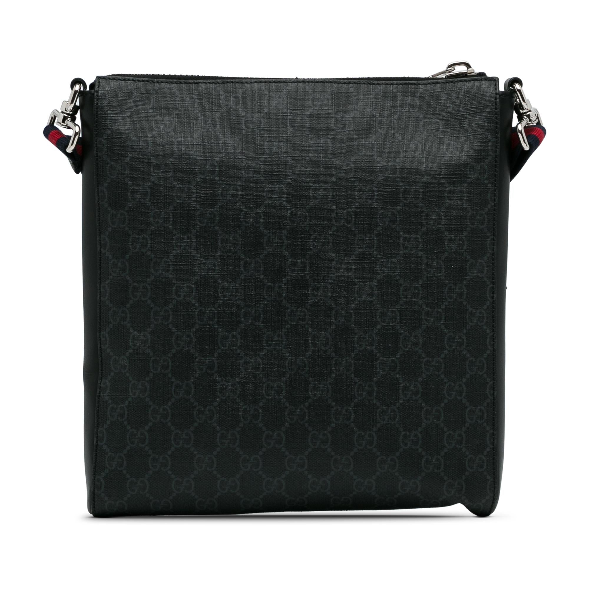 Gucci Medium GG Supreme Messenger Bag (SHG-WOpgdu)