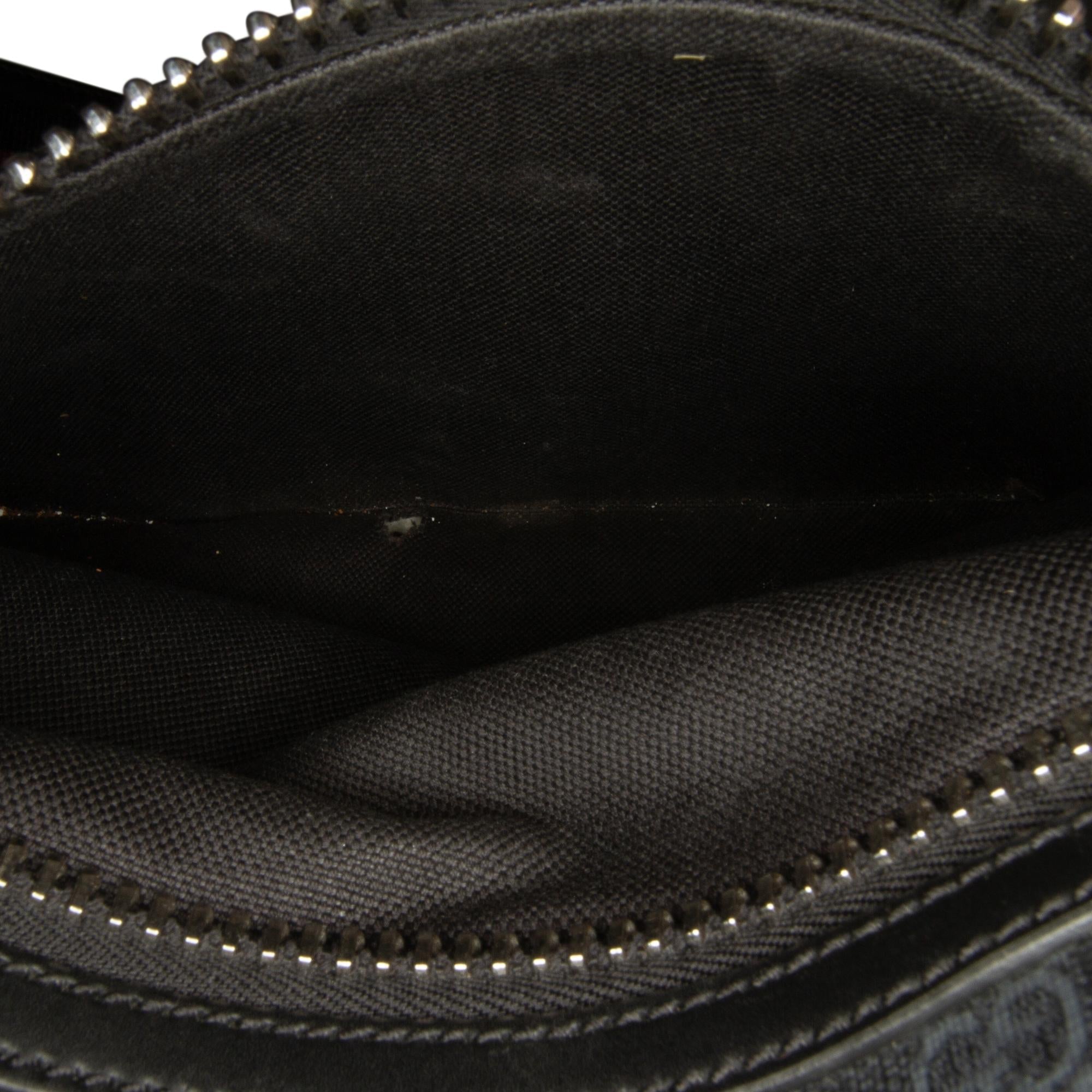Gucci Medium GG Supreme Messenger Bag (SHG-WOpgdu)