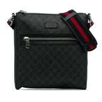 Gucci Medium GG Supreme Messenger Bag (SHG-WOpgdu)
