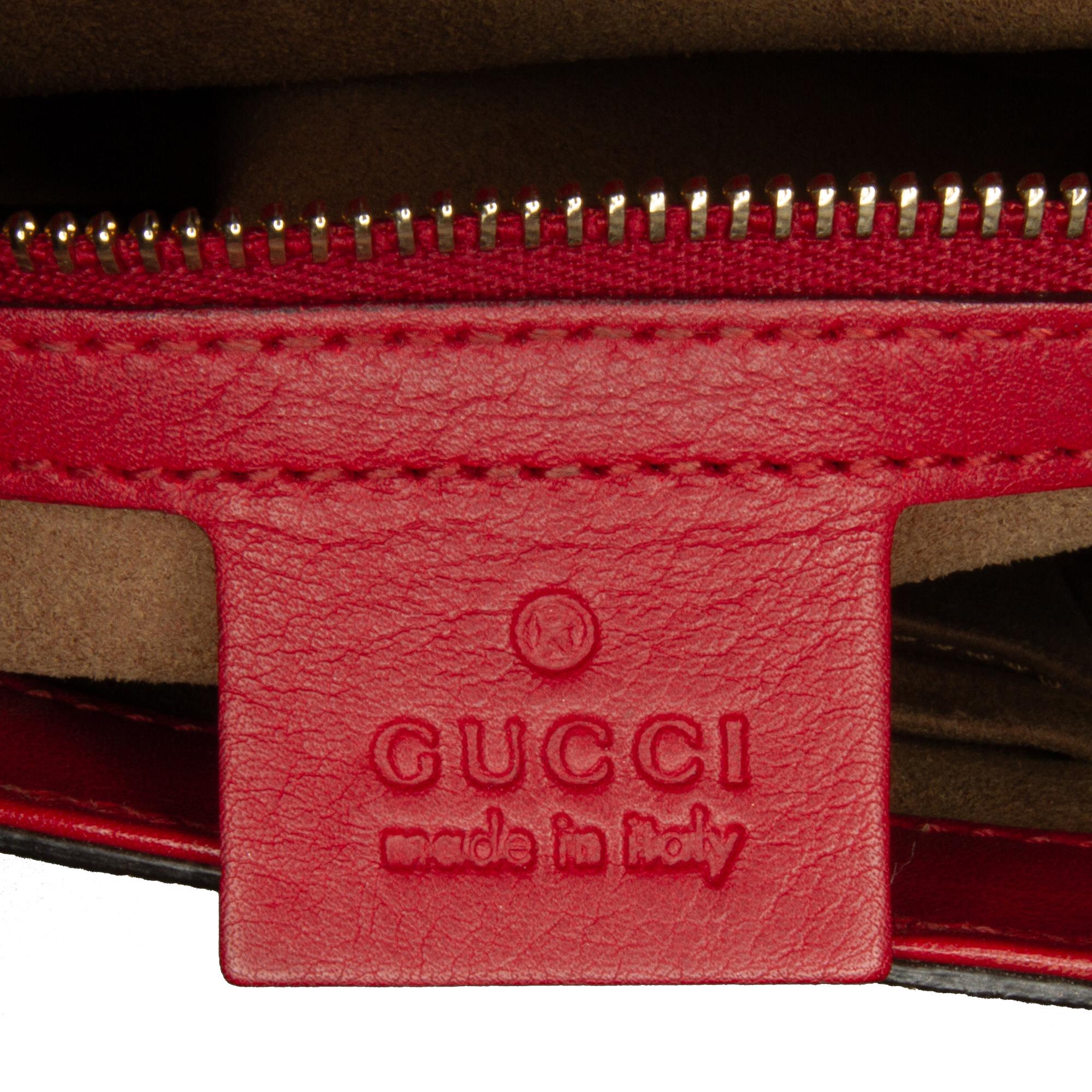 Gucci Medium GG Supreme Padlock Shoulder Bag (SHG-NsVRUv)