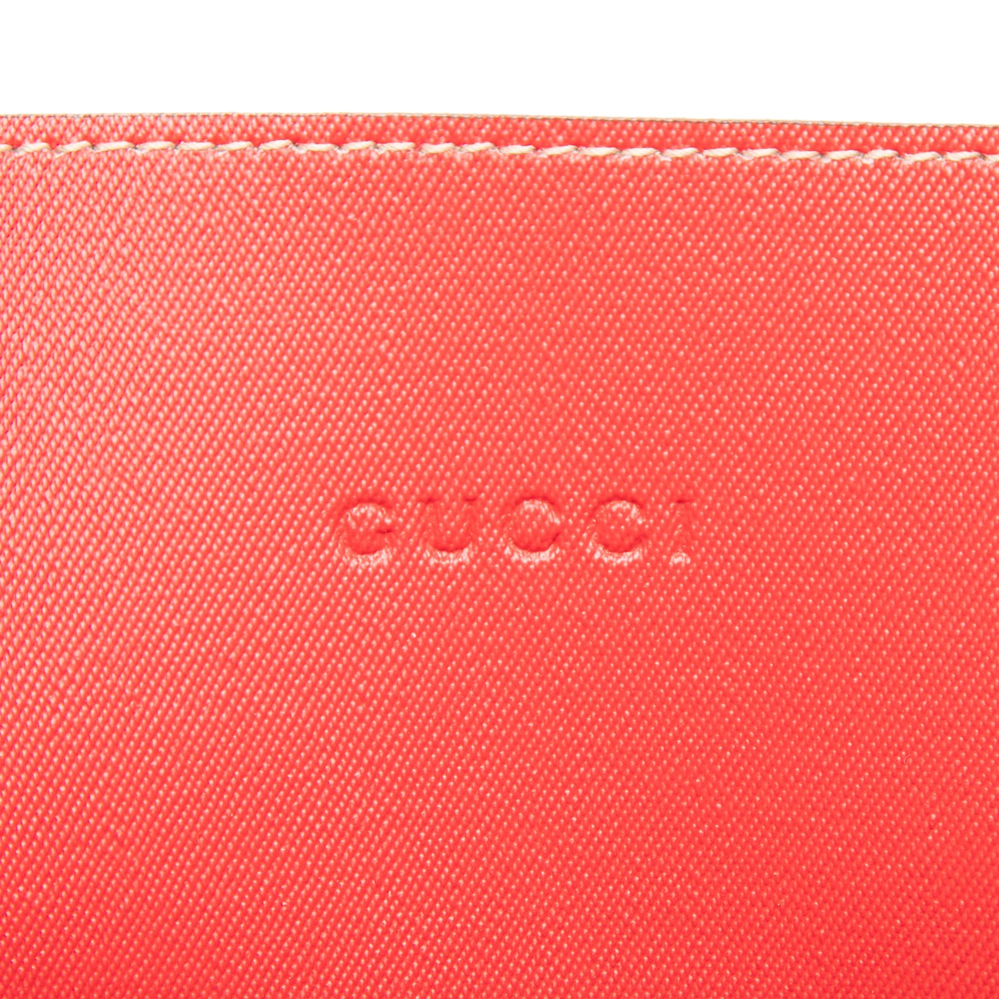 Gucci Medium GG Supreme Reversible Tote