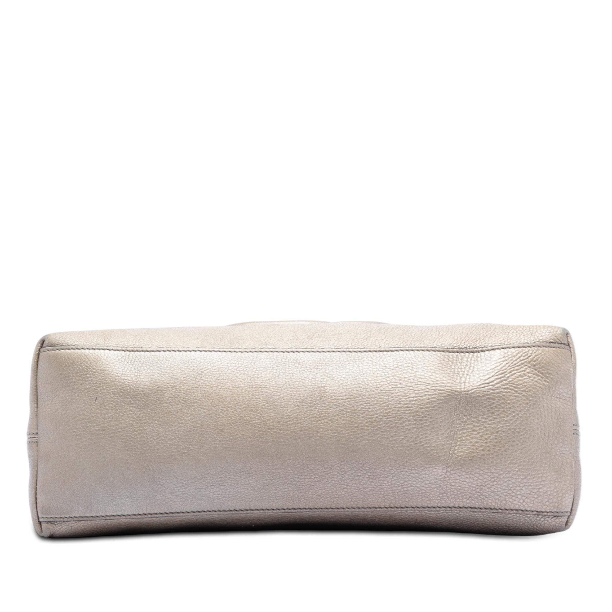 Gucci Medium Metallic Leather Soho Chain Tote