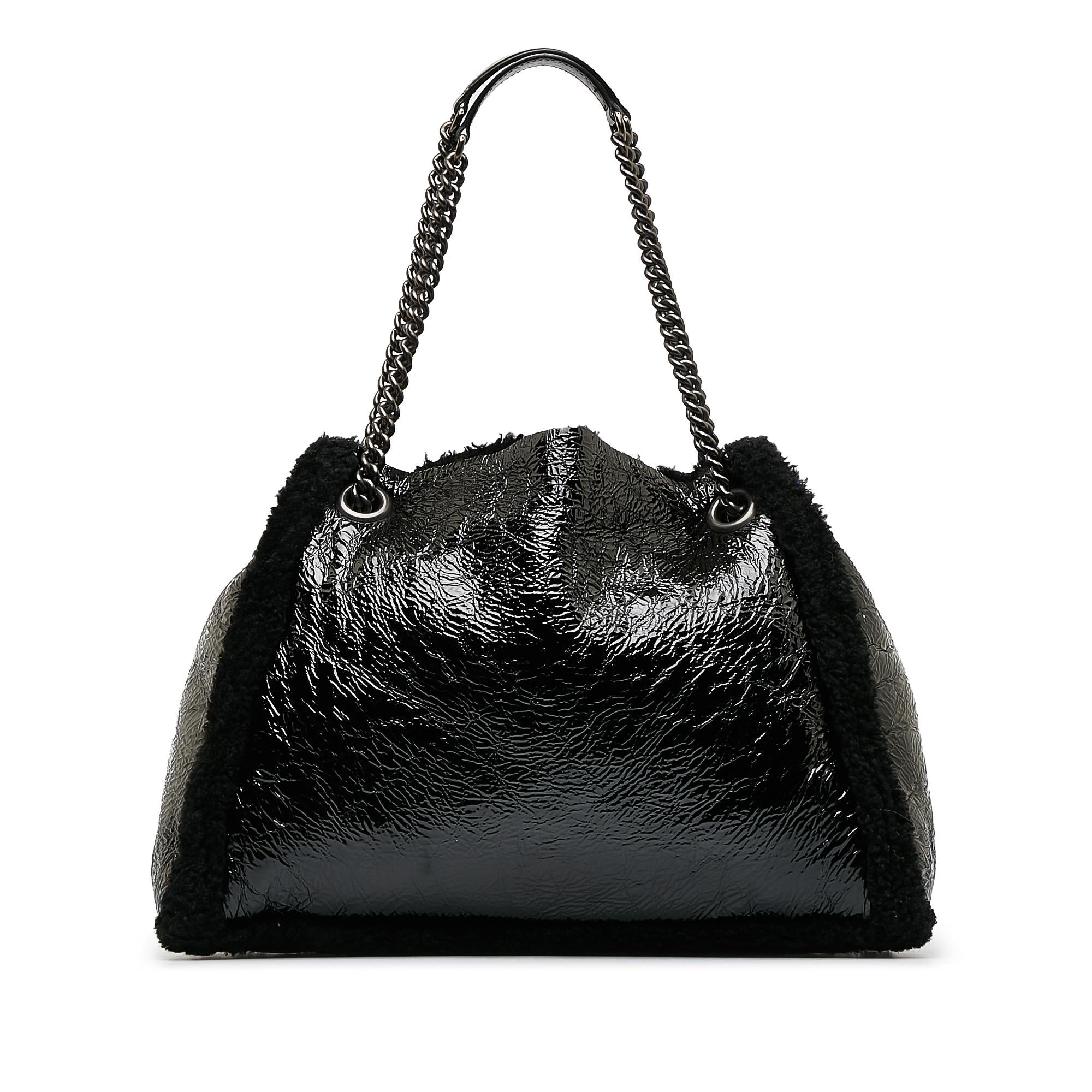 Gucci Medium Patent Shearling Soho Chain Tote (SHG-dATtOX)