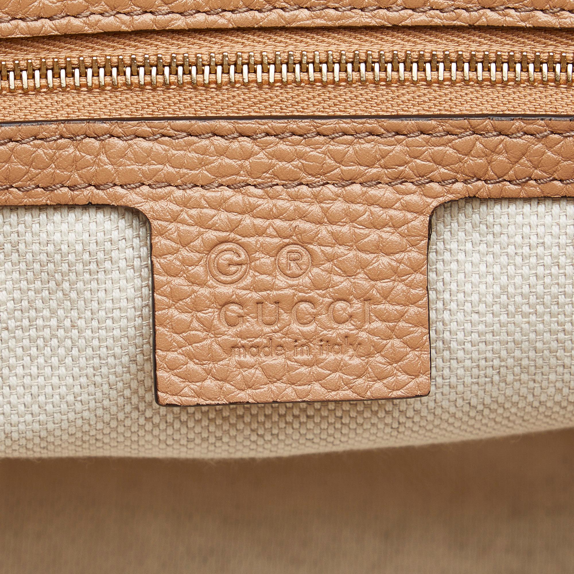 Gucci Medium Soho Chain Tote (SHG-z86Ecn)