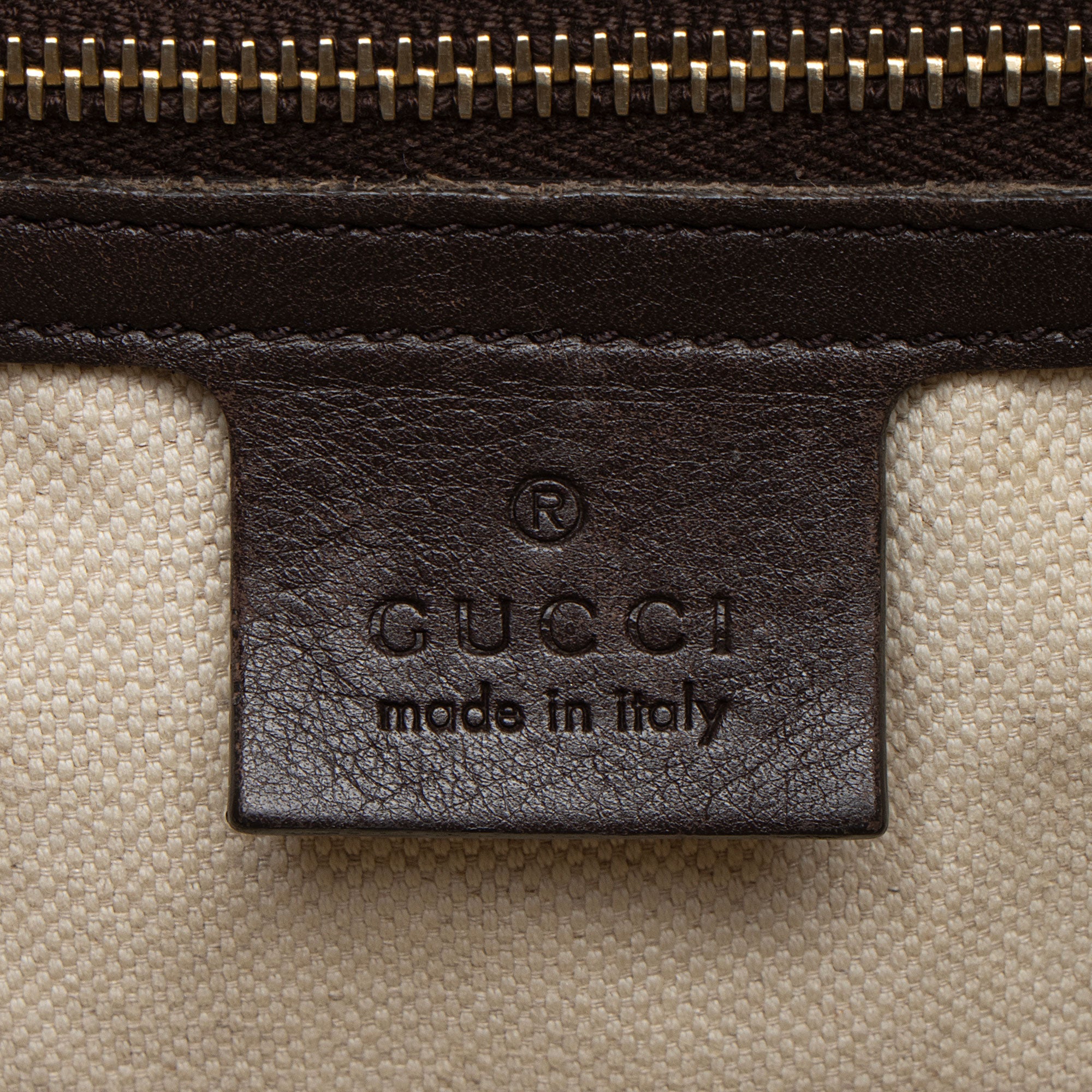 Gucci Metallic Guccissima Leather Bree Fold Over Tote (SHF-bHARYI)