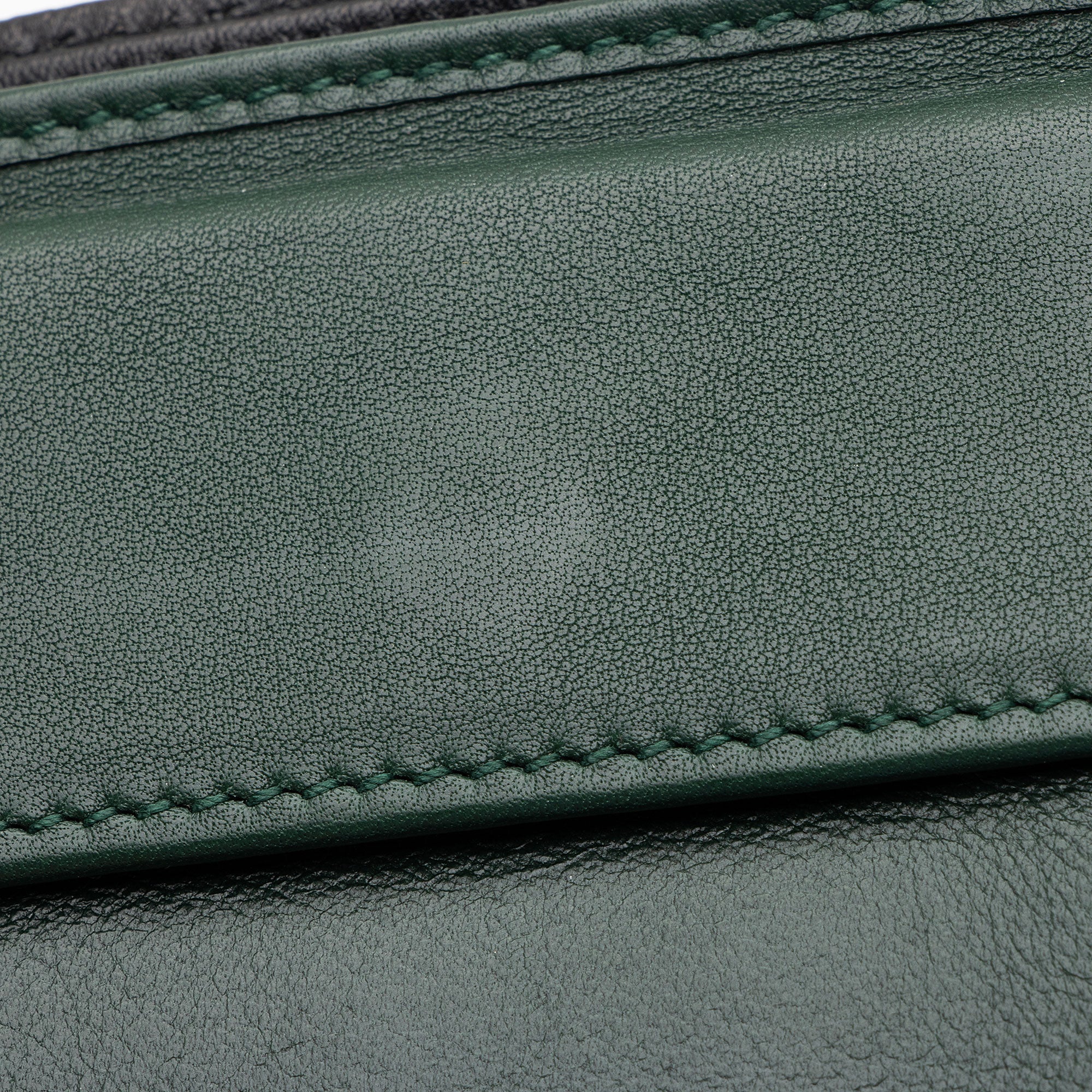 Gucci Microguccissima Leather Bi-Fold Wallet (SHF-EFQIQE)