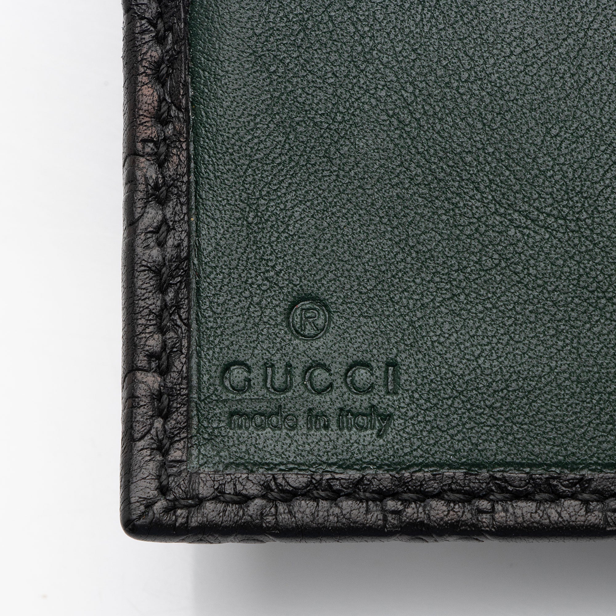 Gucci Microguccissima Leather Bi-Fold Wallet (SHF-EFQIQE)