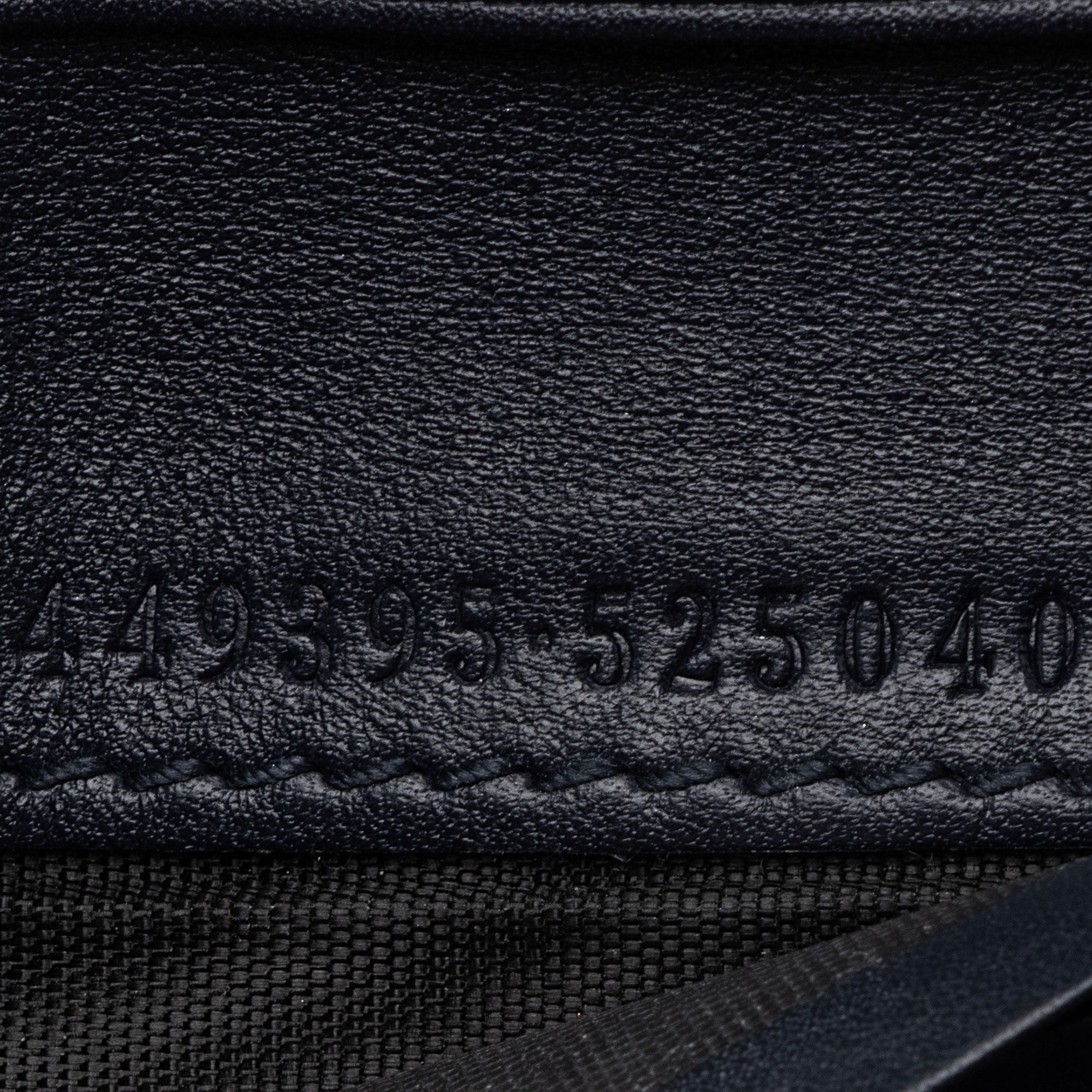 Gucci Microguccissima Leather Compact Zip Around Wallet (SHF-0RgGLi)