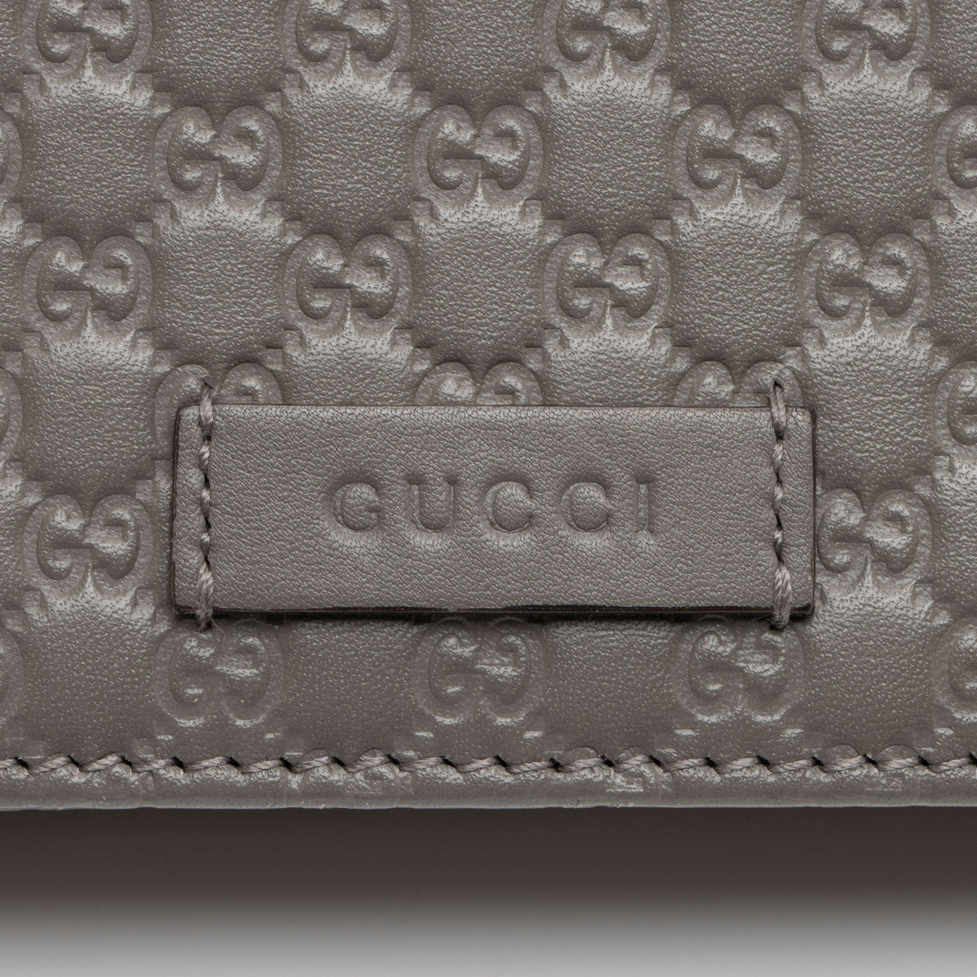 Gucci Microguccissima Leather Wallet Crossbody (SHF-XieKjF)